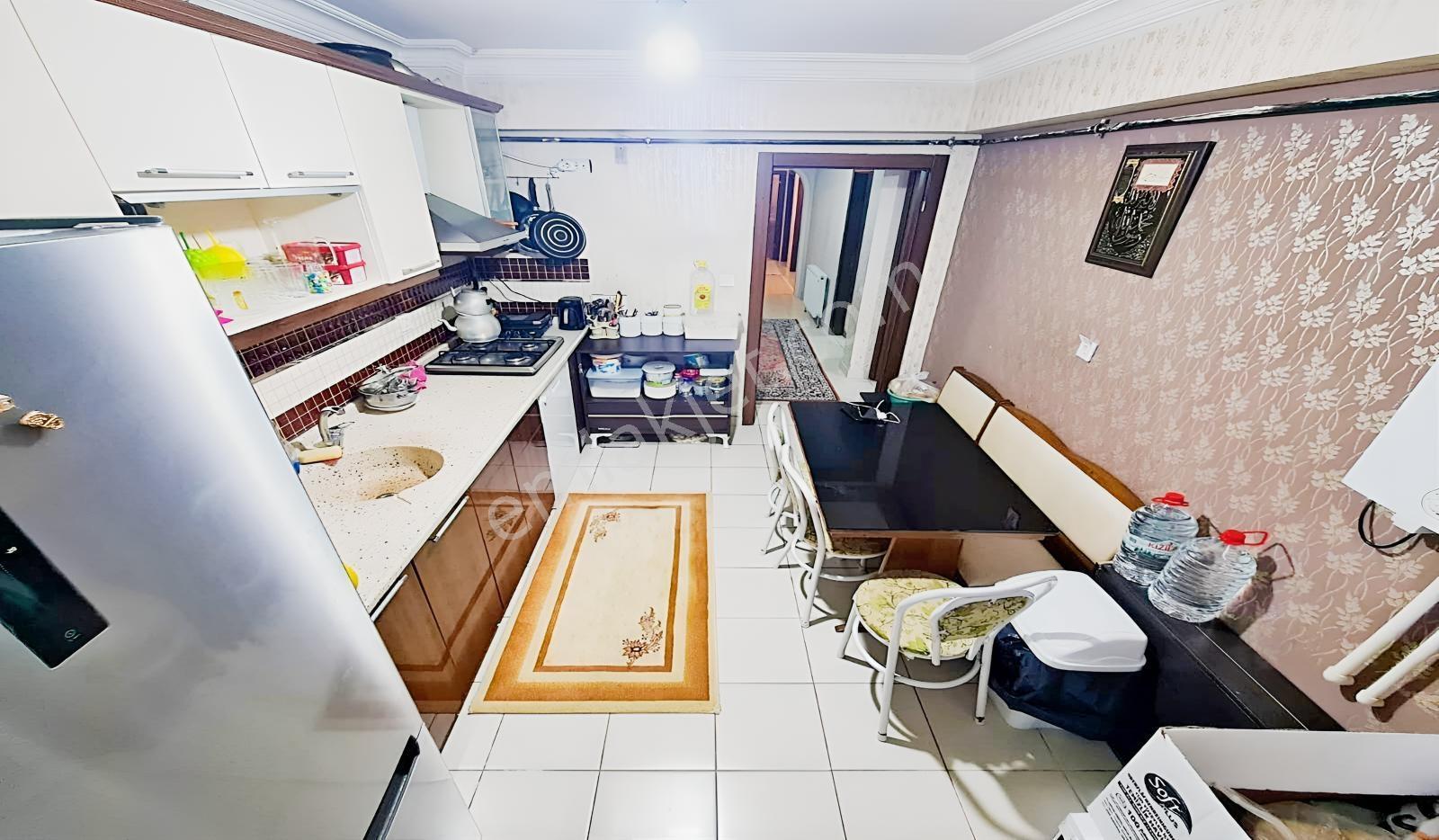 Yayla'da 4+1 150m2 Asansörlü Yeni Binada Balkonlu — fotoğraf 3