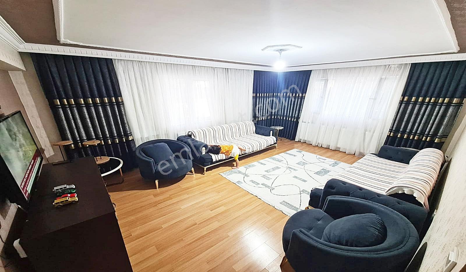 Yayla'da 4+1 150m2 Asansörlü Yeni Binada Balkonlu — fotoğraf 8