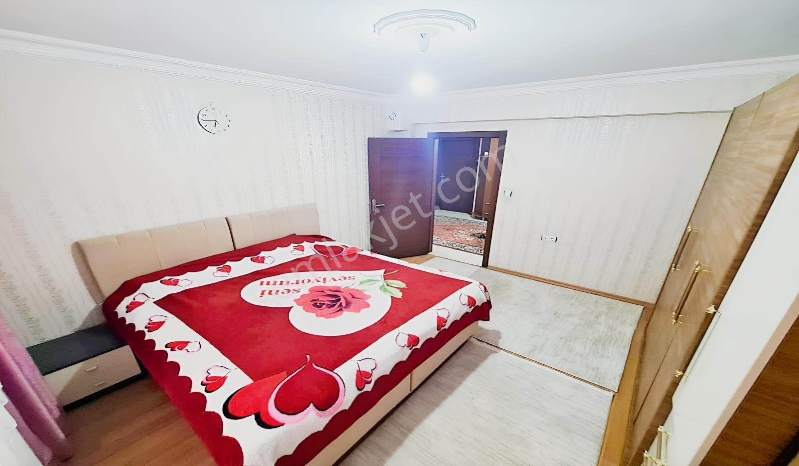 Yayla'da 4+1 150m2 Asansörlü Yeni Binada Balkonlu — fotoğraf 16