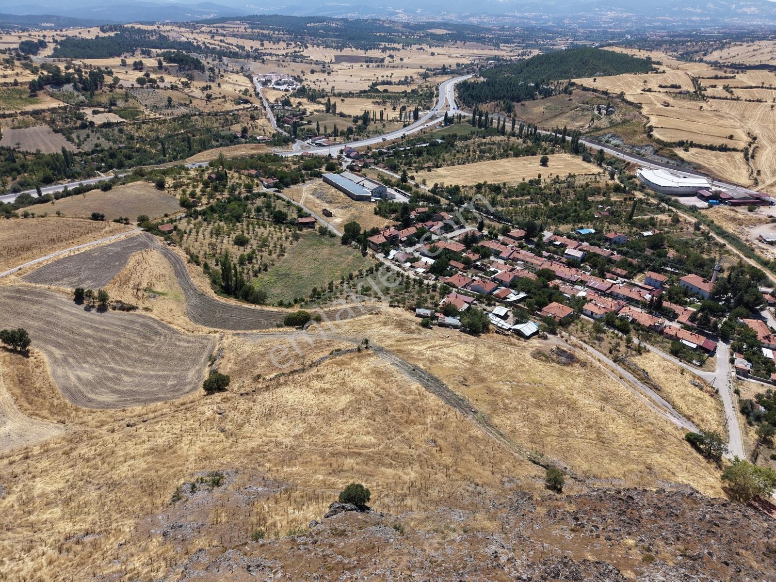 Eskigediz Hisar Manzaralı Asfalta Cephe Satılık Tarla — fotoğraf 6