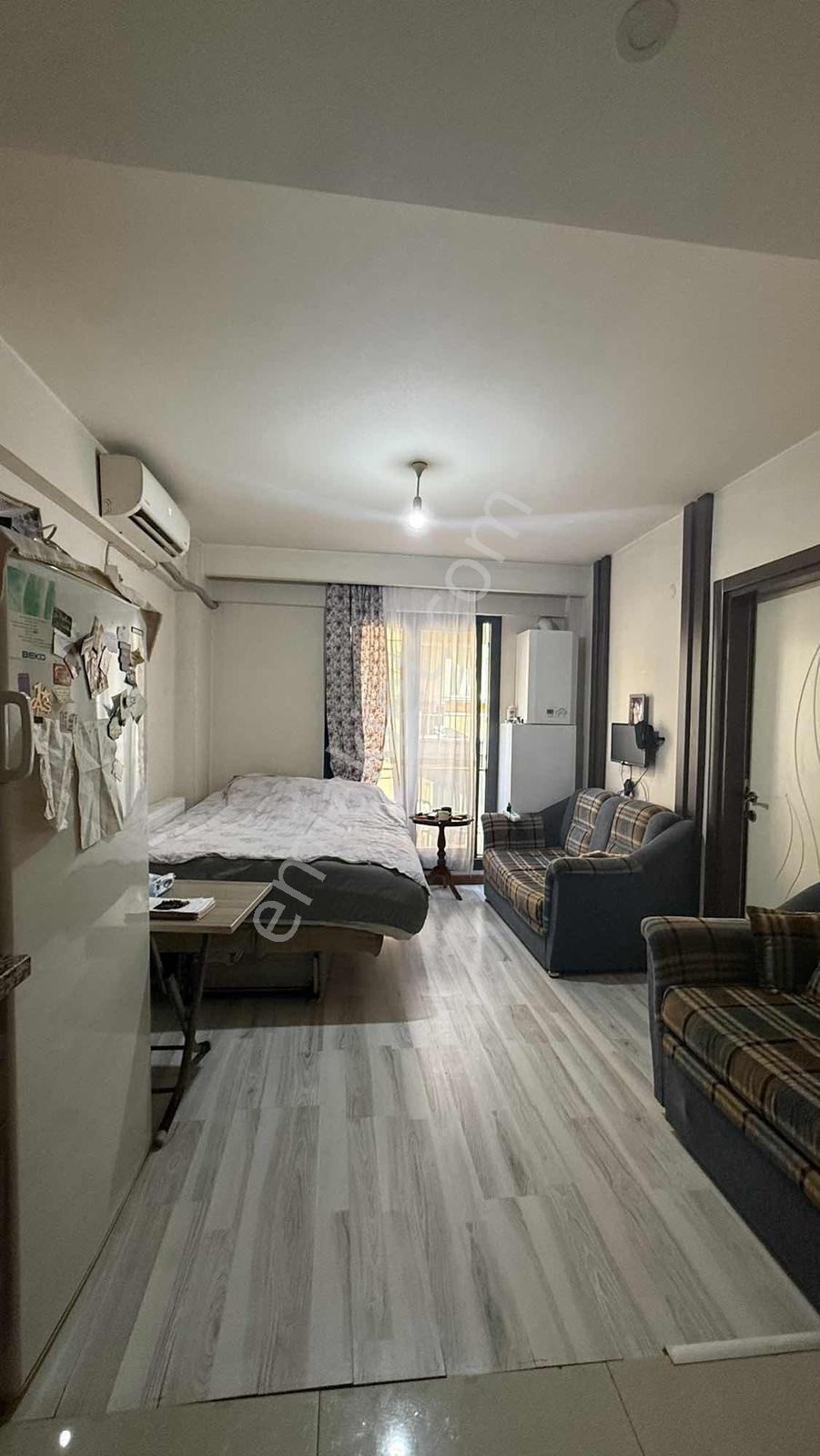 Efeler Orta Mahallede Kat Mülkiyetli 1+1 | 15.000 Tl Kiracılı — fotoğraf 3