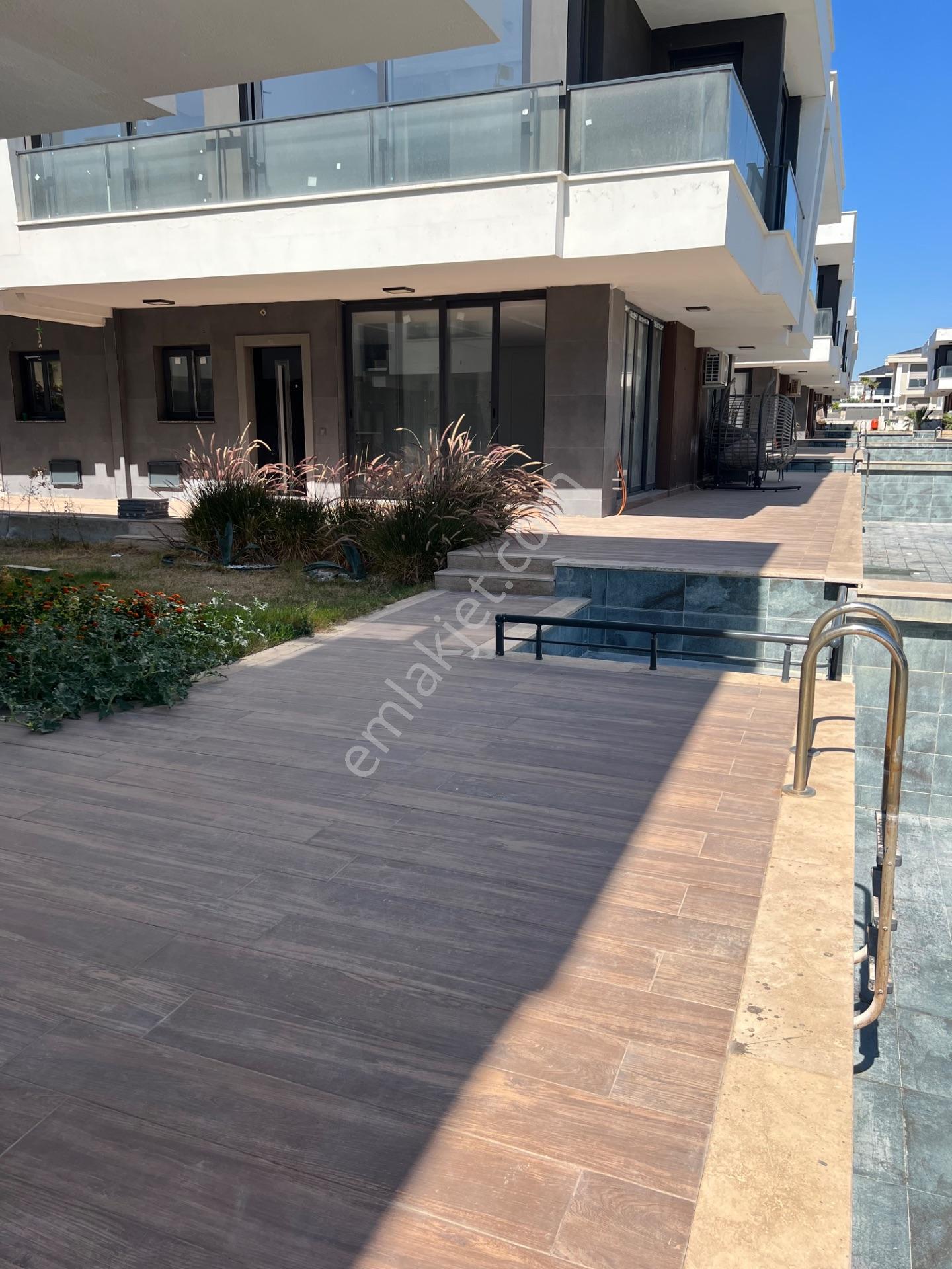 Aydın/didim’de Tercih Edilen Konumda 3+1 Havuzlu Satılık Villa — fotoğraf 2