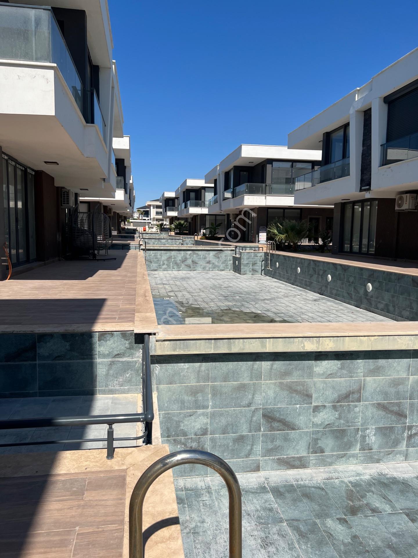 Aydın/didim’de Tercih Edilen Konumda 3+1 Havuzlu Satılık Villa — fotoğraf 3