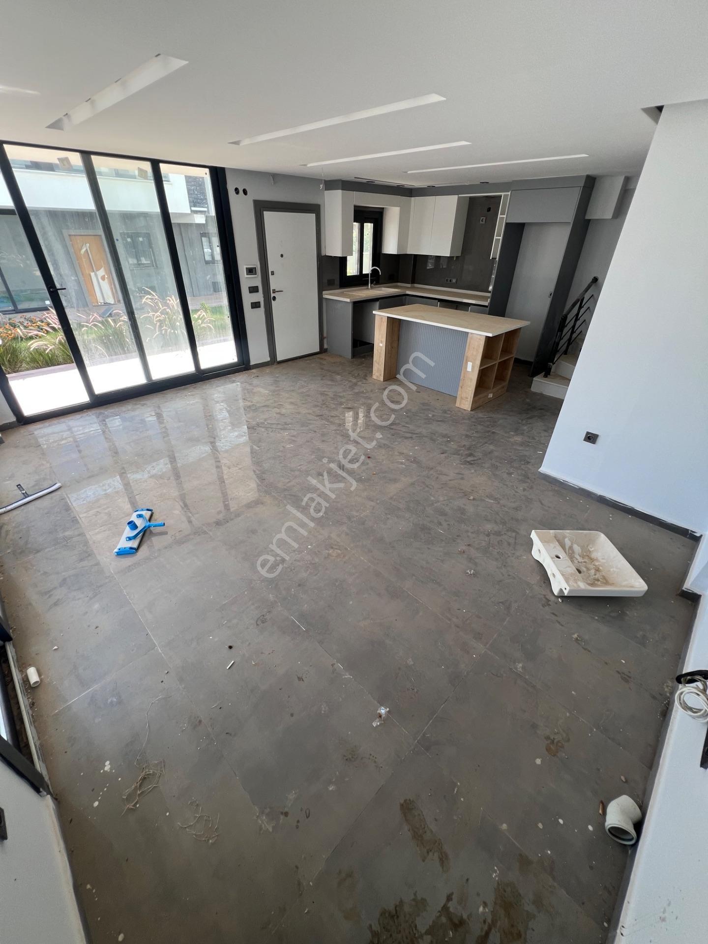 Aydın/didim’de Tercih Edilen Konumda 3+1 Havuzlu Satılık Villa — fotoğraf 5