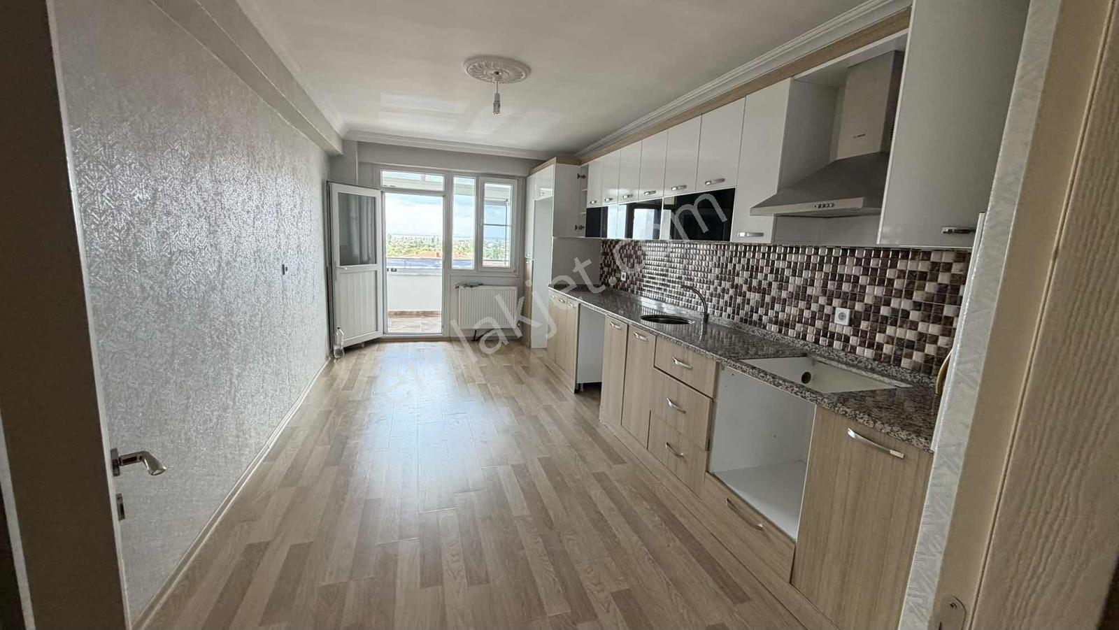 Emin Emlak Bor Yenimahalle Masrafsız 170m2 3+1 Daire — fotoğraf 5