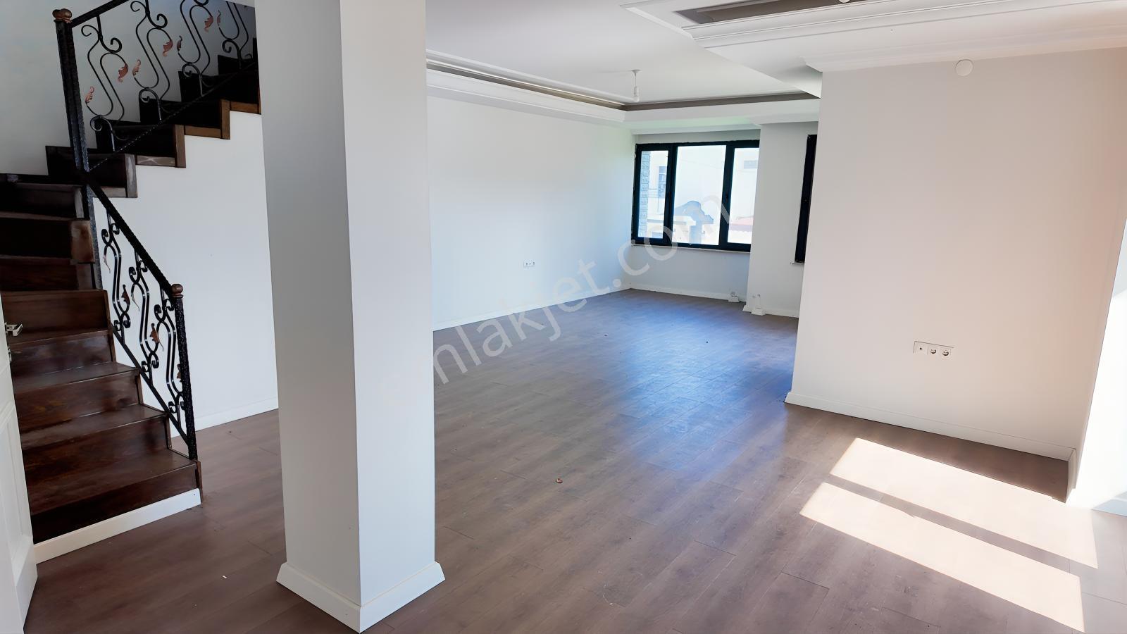 Fatsa Dolunay'da Mavi Evler Sitesinde Satılık Triplex Villa — fotoğraf 4