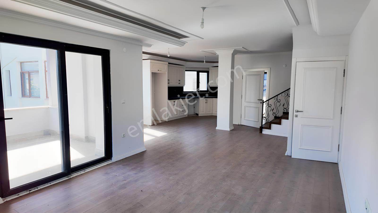 Fatsa Dolunay'da Mavi Evler Sitesinde Satılık Triplex Villa — fotoğraf 7
