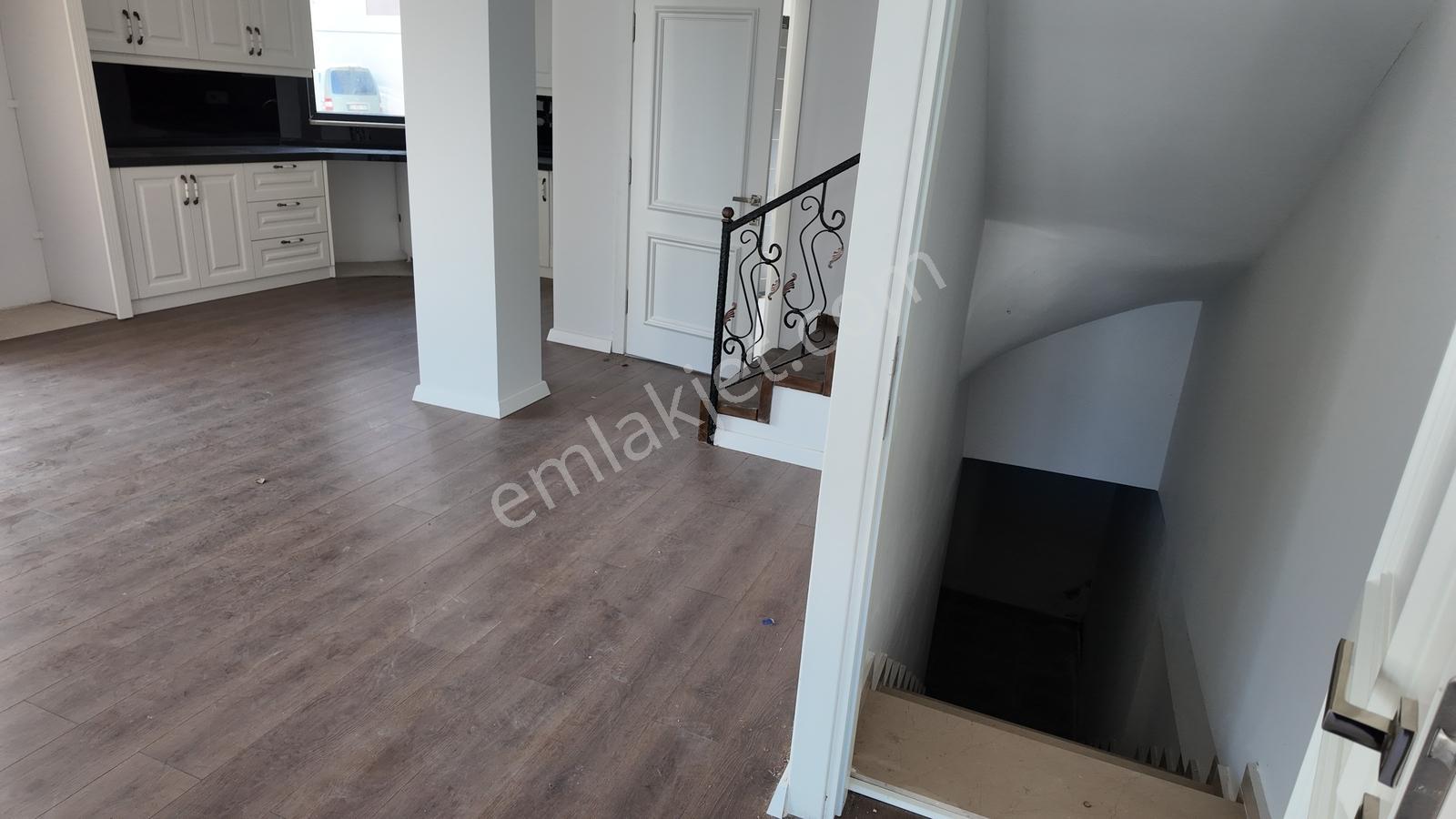 Fatsa Dolunay'da Mavi Evler Sitesinde Satılık Triplex Villa — fotoğraf 8