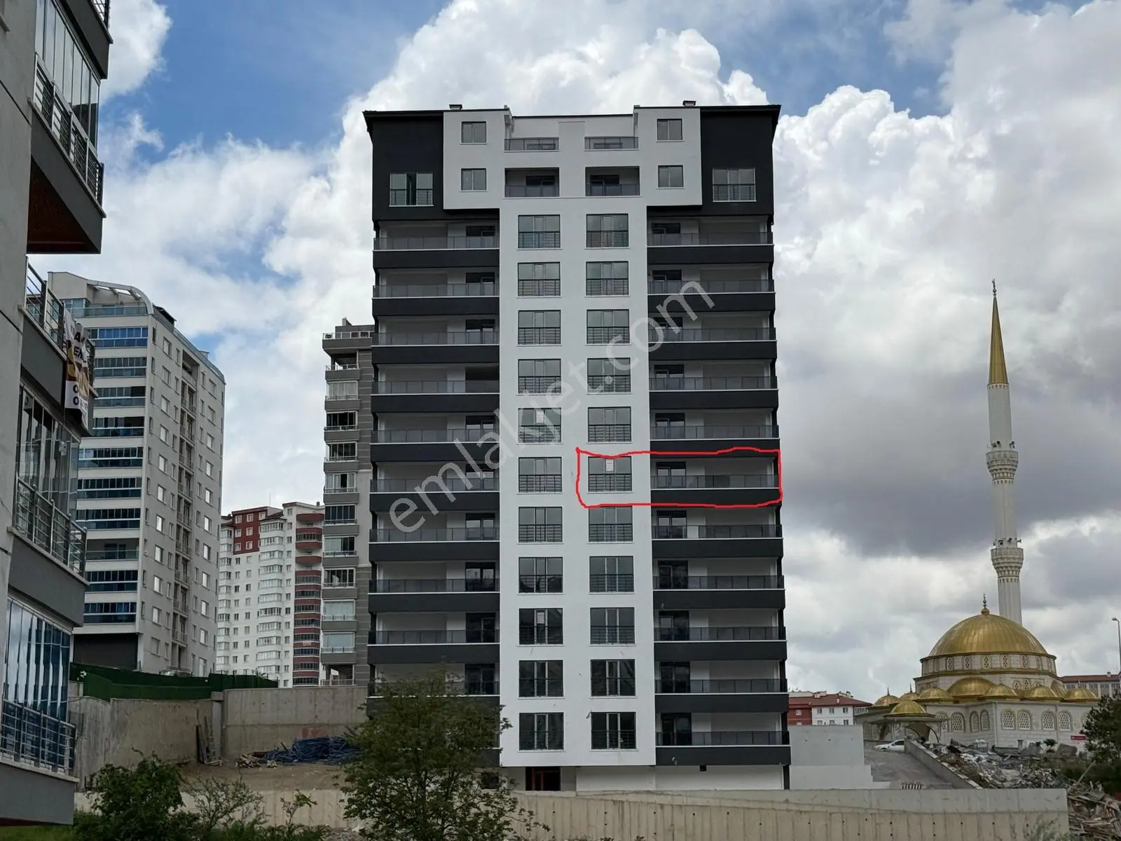 Erciyas'Tan Fırsatt Cadde Üzeri 3+1 Sıfır Site Dairesi Manzaralı