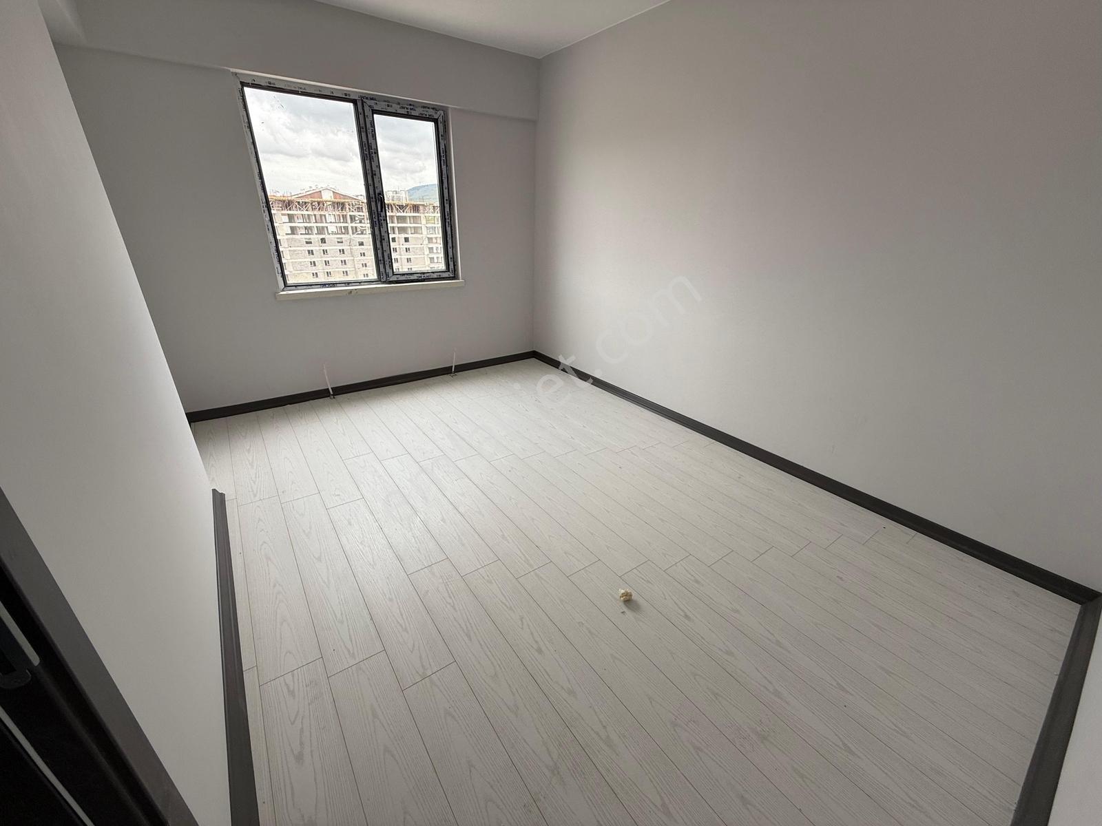 Erciyas'tan Fırsatt Cadde Üzeri 3+1 Sıfır Site Dairesi Manzaralı — fotoğraf 8