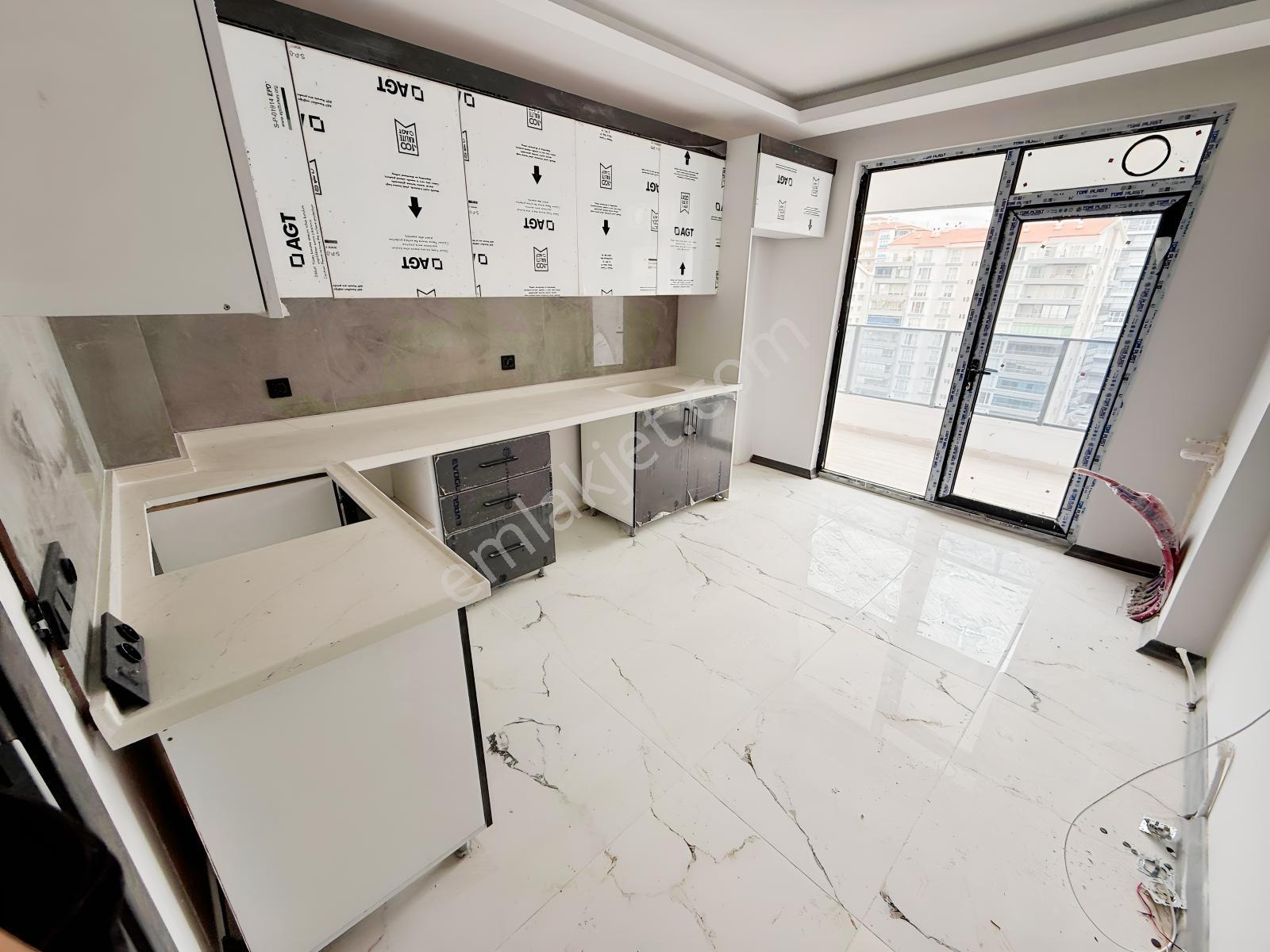 Erciyas'tan Fırsatt Cadde Üzeri 3+1 Sıfır Site Dairesi Manzaralı — fotoğraf 11