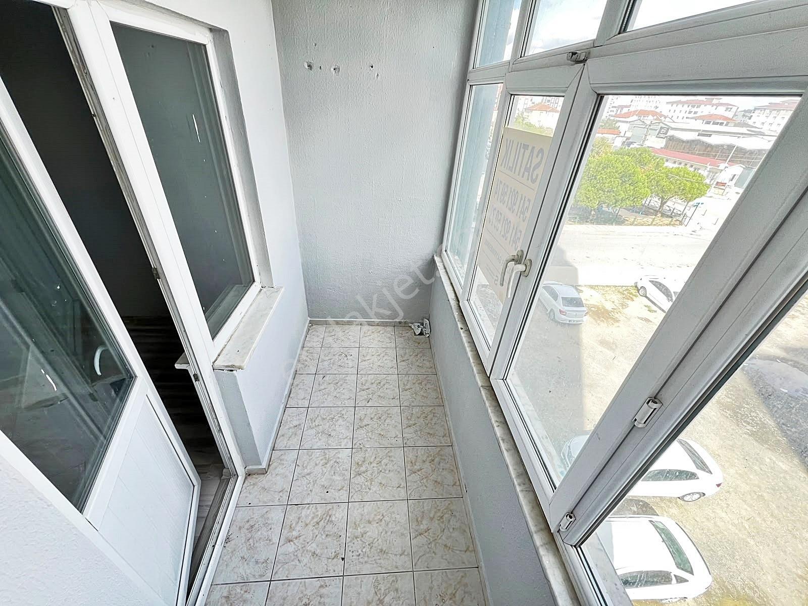 Az-er Yapıdan Cadde Üstü Çift Balkonlu 140m2 İskanlı Satılık 3+1 — fotoğraf 15