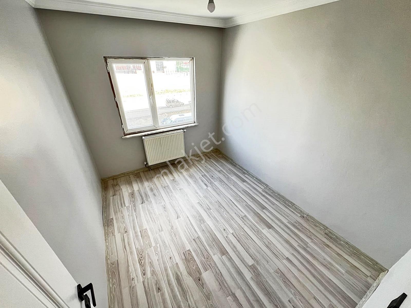 Az-er Yapıdan Cadde Üstü Çift Balkonlu 140m2 İskanlı Satılık 3+1 — fotoğraf 17