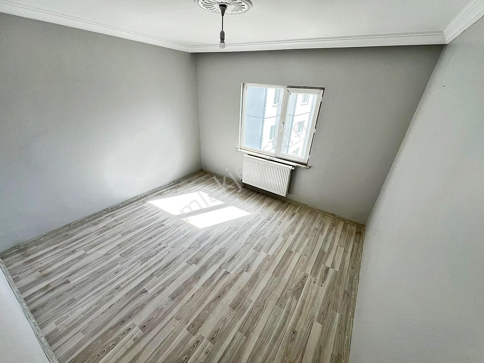 Az-er Yapıdan Cadde Üstü Çift Balkonlu 140m2 İskanlı Satılık 3+1 — fotoğraf 19