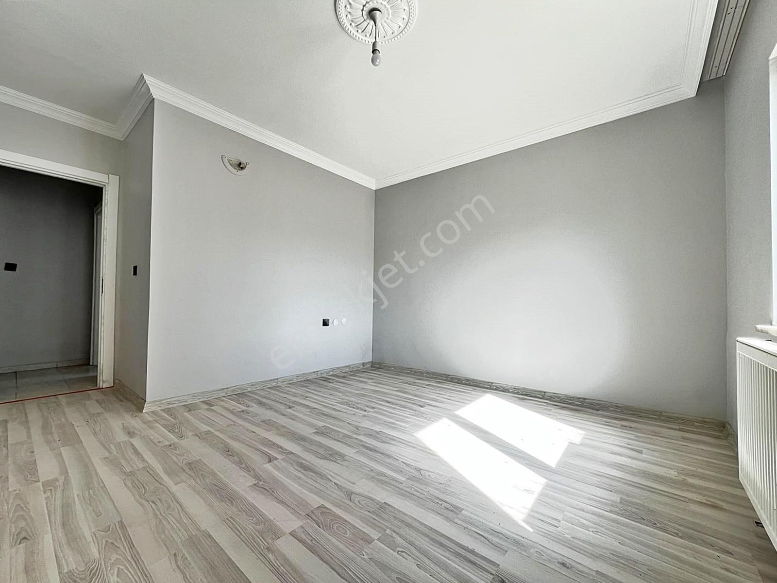 Az-er Yapıdan Cadde Üstü Çift Balkonlu 140m2 İskanlı Satılık 3+1 — fotoğraf 22