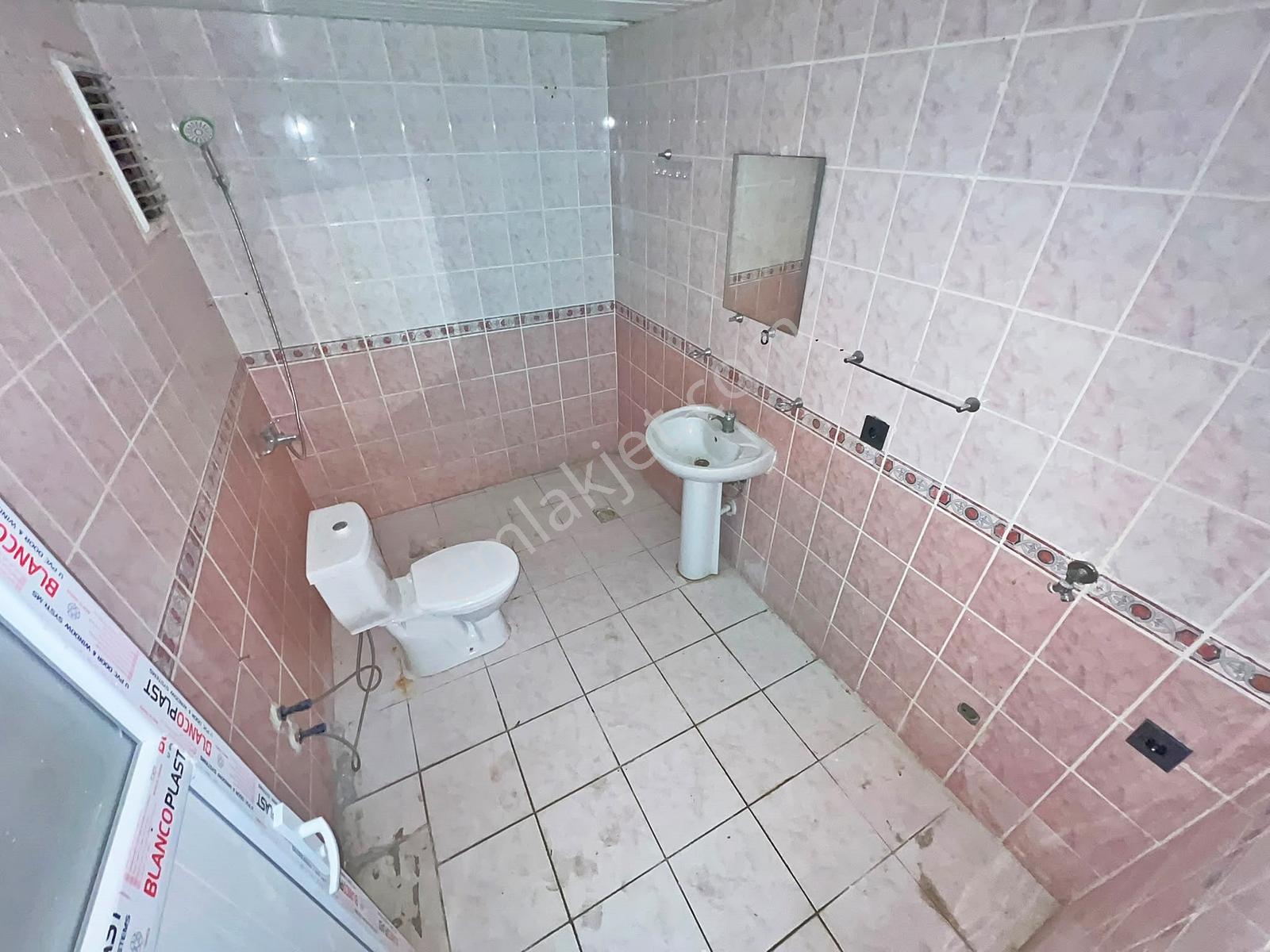 Az-er Yapıdan Cadde Üstü Çift Balkonlu 140m2 İskanlı Satılık 3+1 — fotoğraf 23