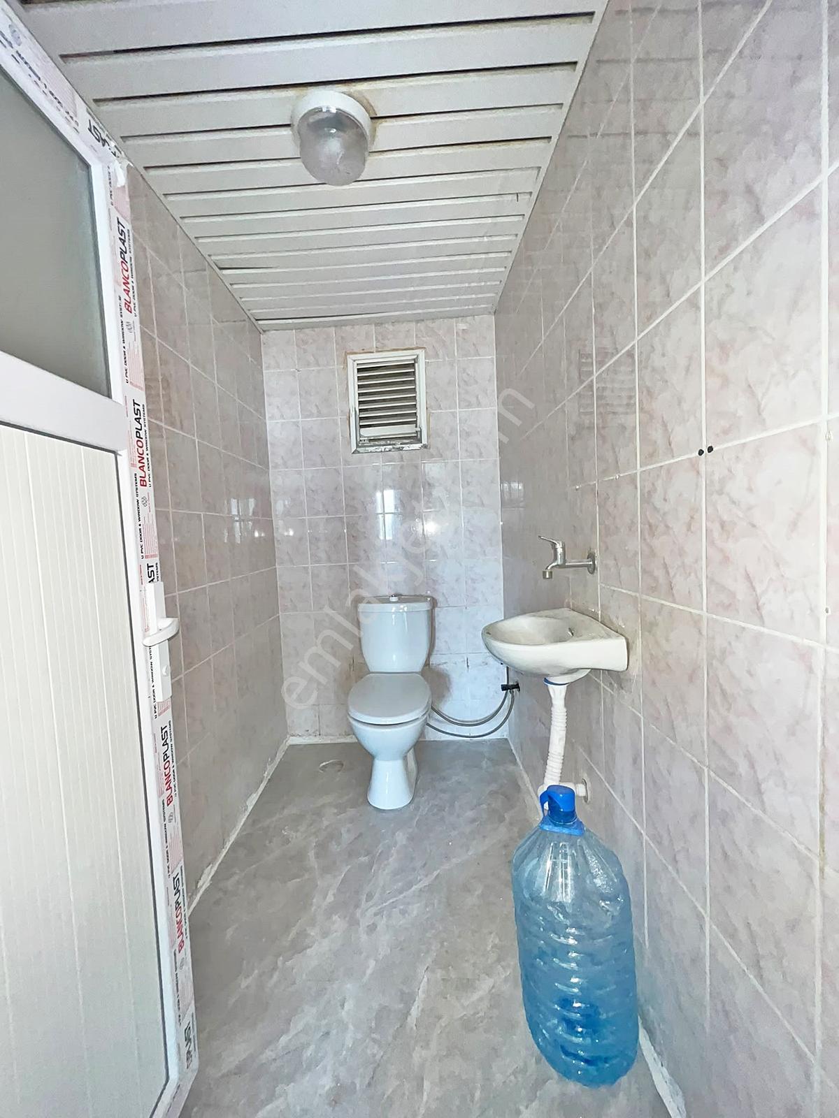 Az-er Yapıdan Cadde Üstü Çift Balkonlu 140m2 İskanlı Satılık 3+1 — fotoğraf 25