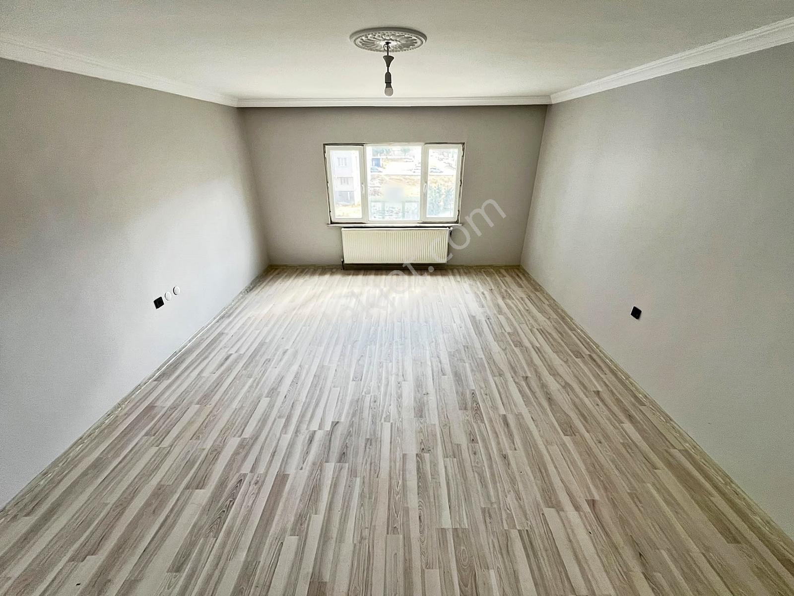 Az-er Yapıdan Cadde Üstü Çift Balkonlu 140m2 İskanlı Satılık 3+1 — fotoğraf 28