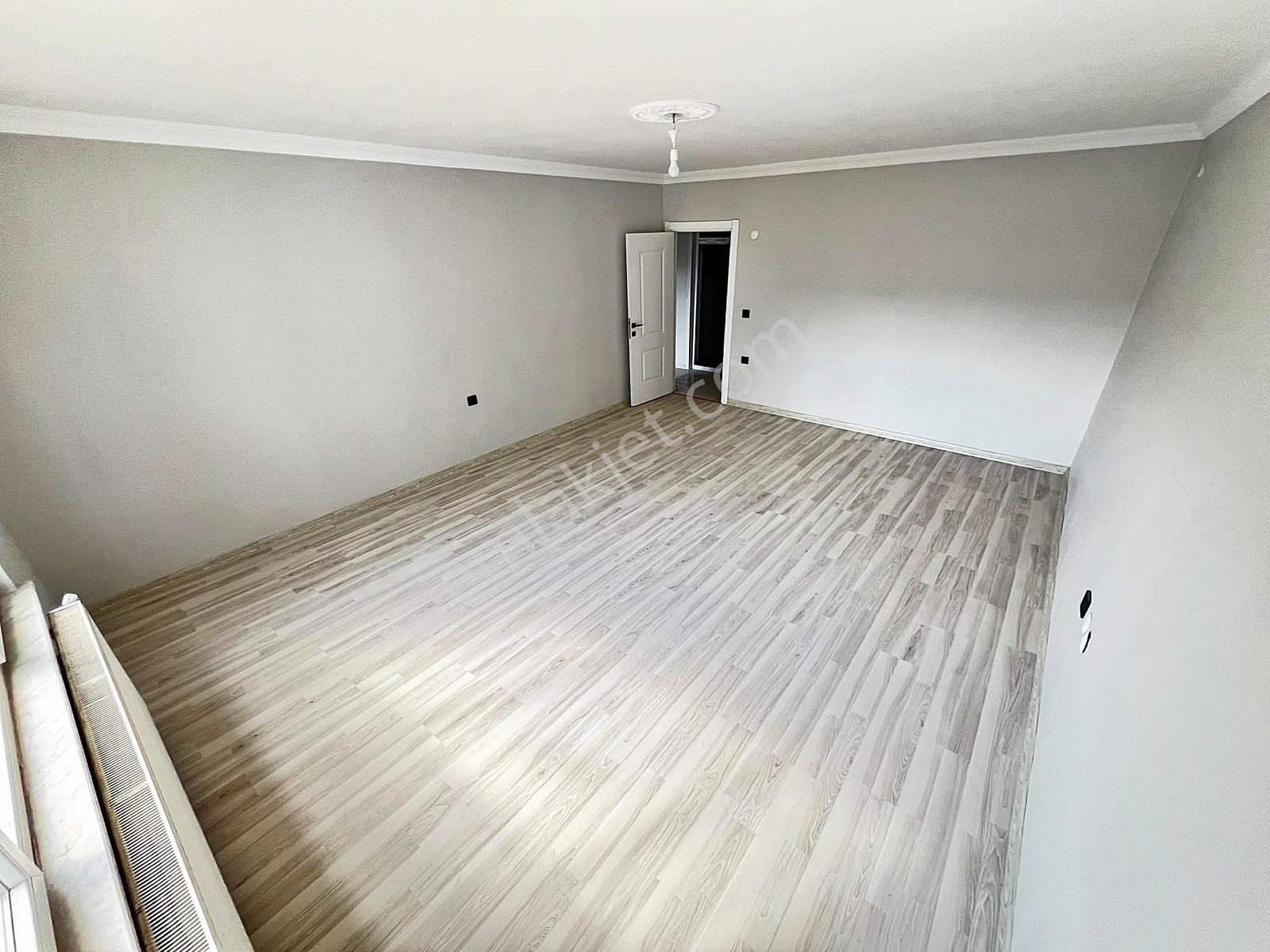Az-er Yapıdan Cadde Üstü Çift Balkonlu 140m2 İskanlı Satılık 3+1 — fotoğraf 30