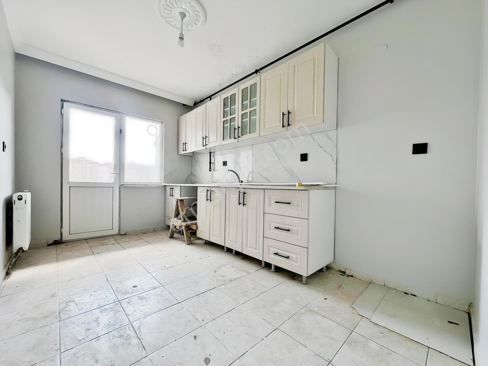 Az-er Yapıdan Cadde Üstü Çift Balkonlu 140m2 İskanlı Satılık 3+1 — fotoğraf 35