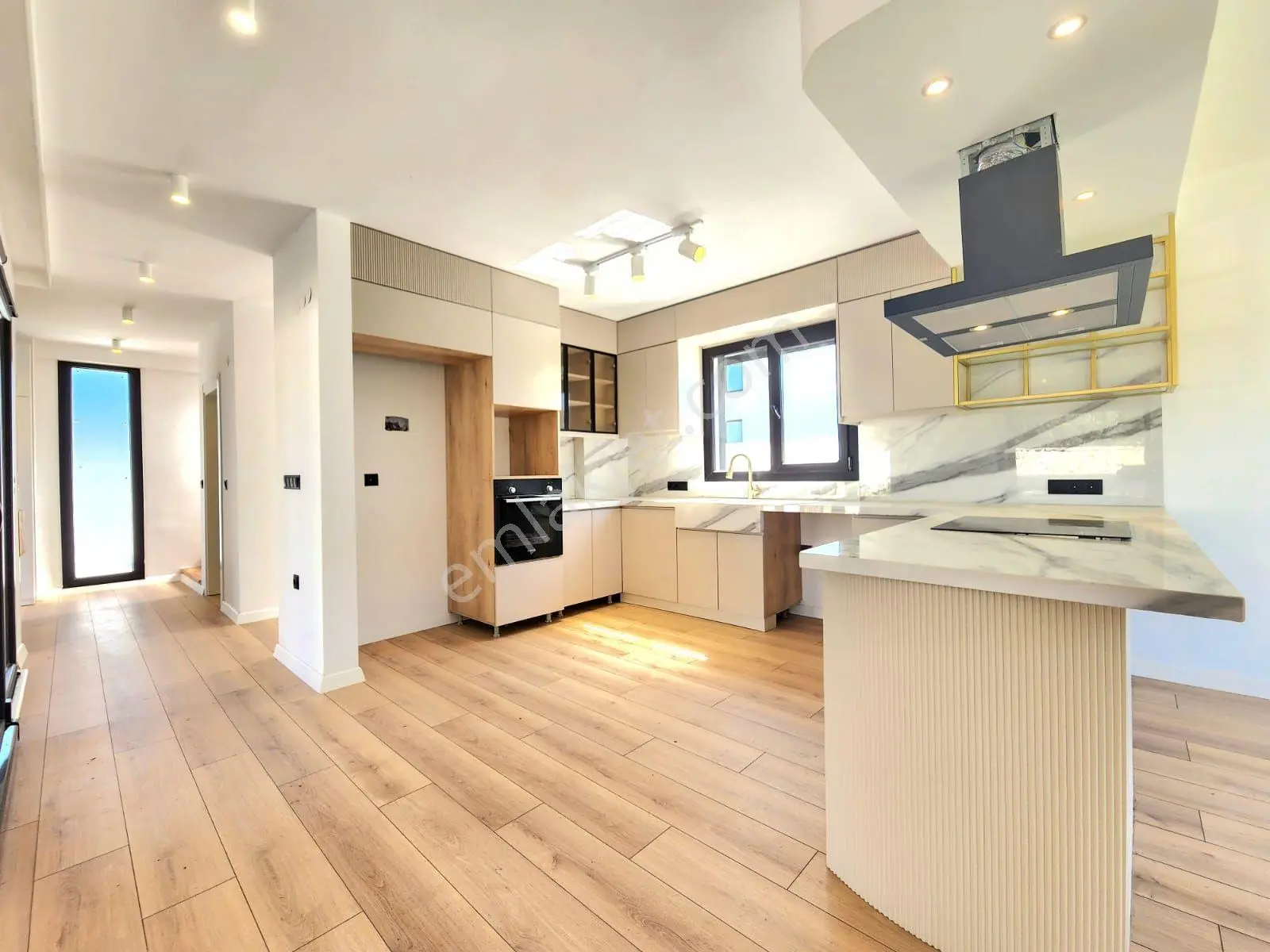 Gümüş'den Güre'de Özel Tasarım Saunalı Yüzme Havuzlu Ultra Lux 5+1 Villa — fotoğraf 4