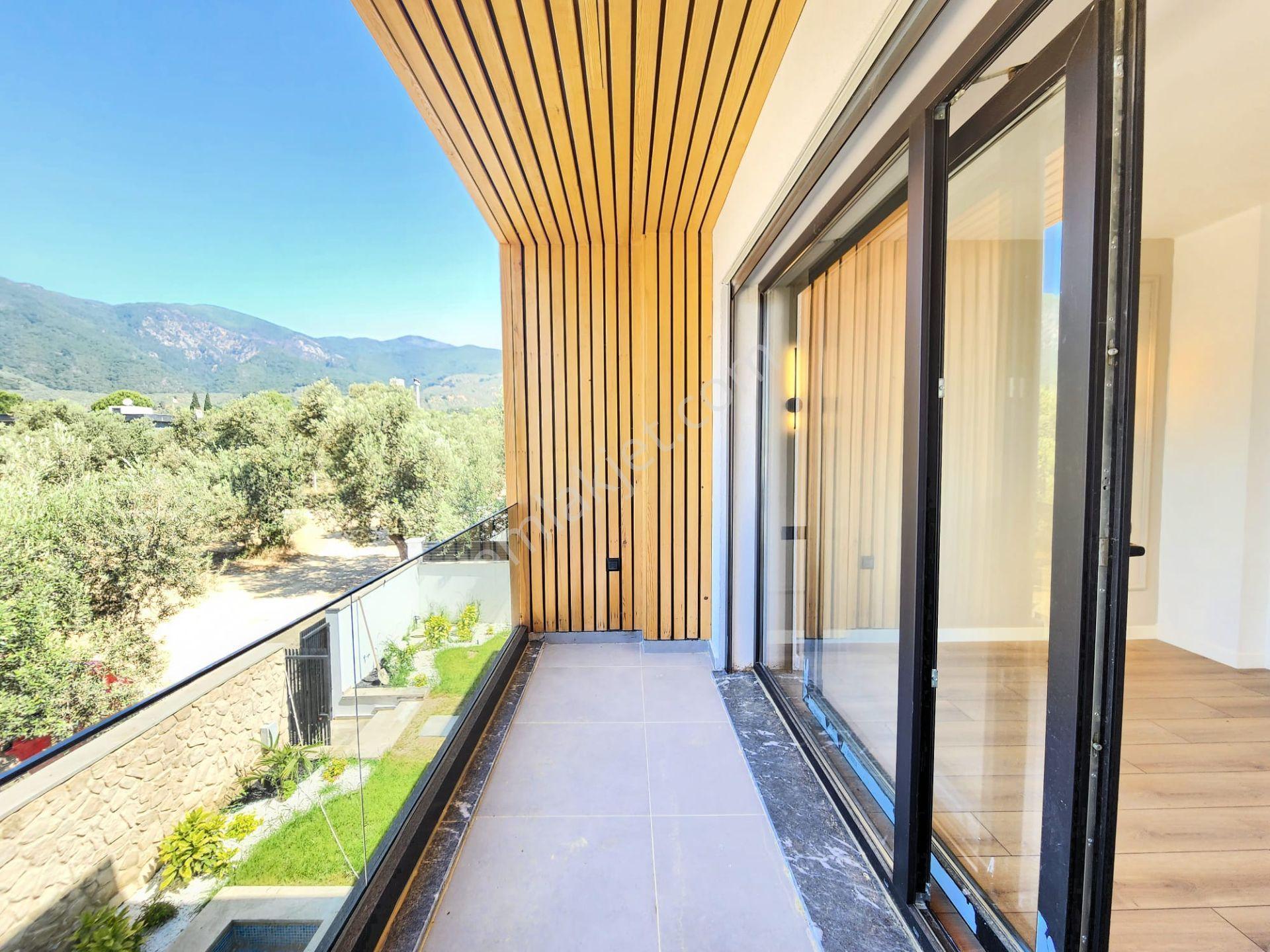 Gümüş'den Güre'de Özel Tasarım Saunalı Yüzme Havuzlu Ultra Lux 5+1 Villa — fotoğraf 13