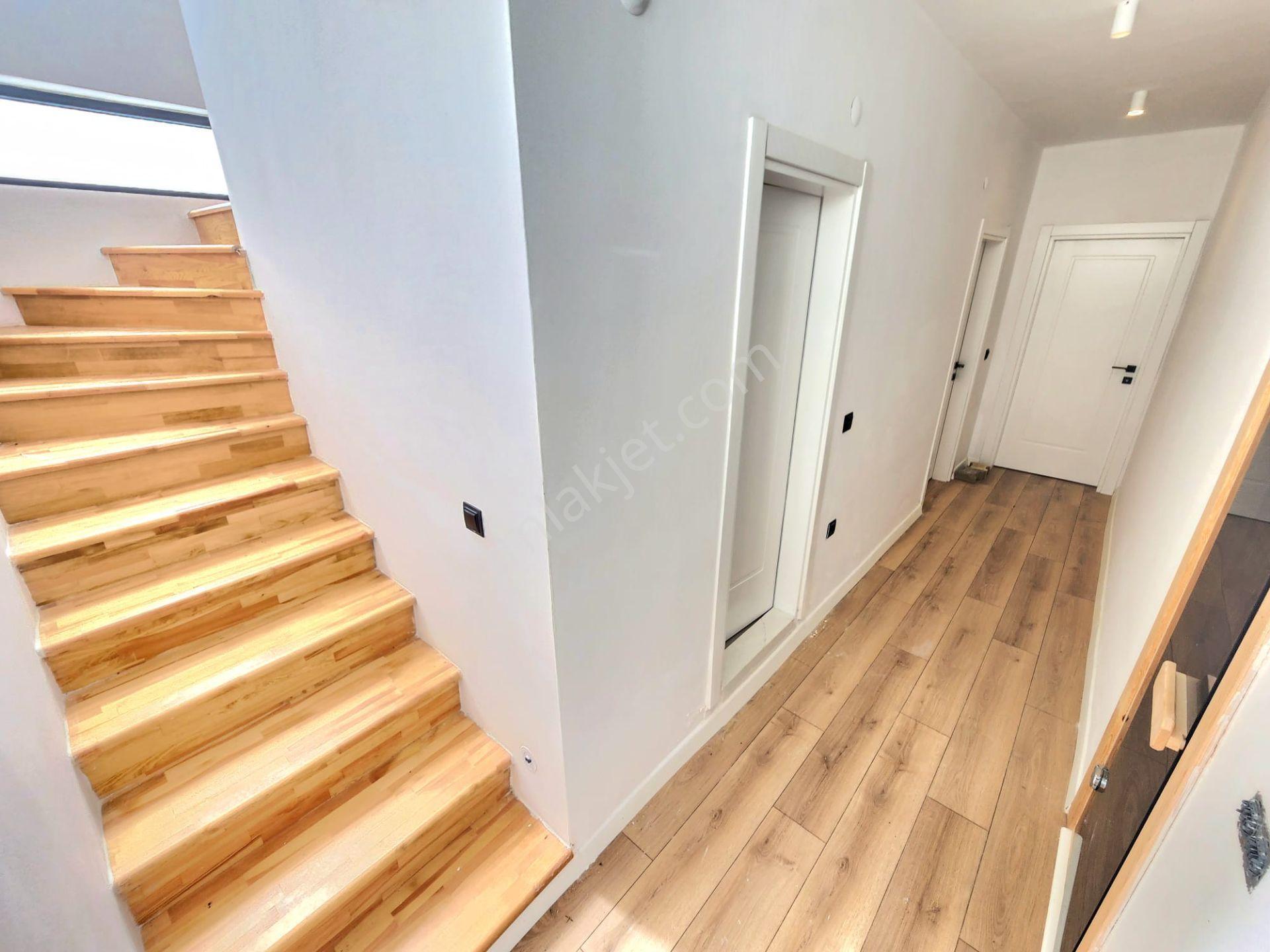 Gümüş'den Güre'de Özel Tasarım Saunalı Yüzme Havuzlu Ultra Lux 5+1 Villa — fotoğraf 15