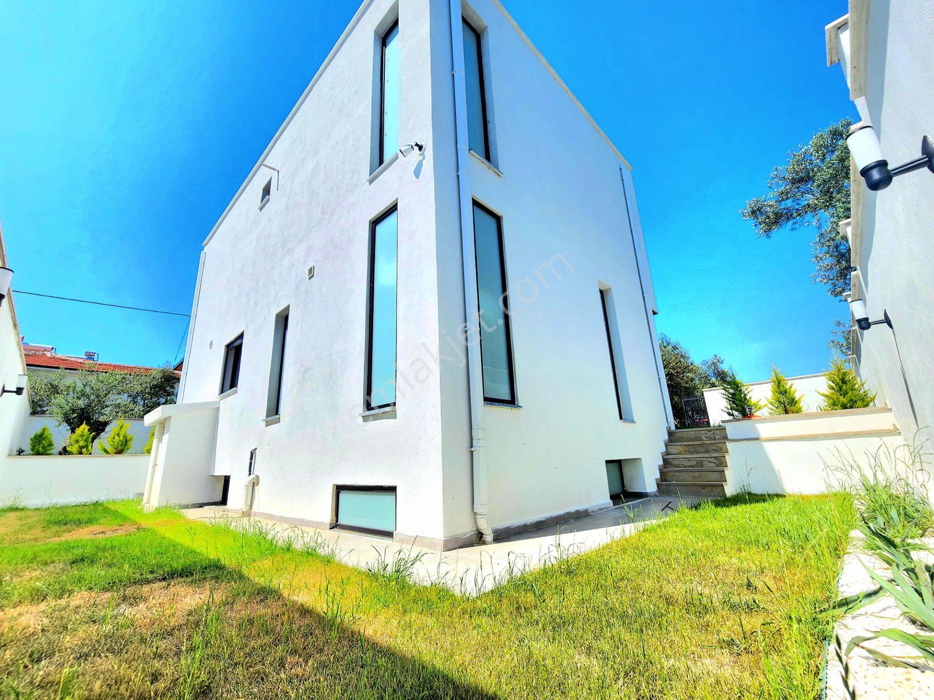 Gümüş'den Güre'de Özel Tasarım Saunalı Yüzme Havuzlu Ultra Lux 5+1 Villa — fotoğraf 32
