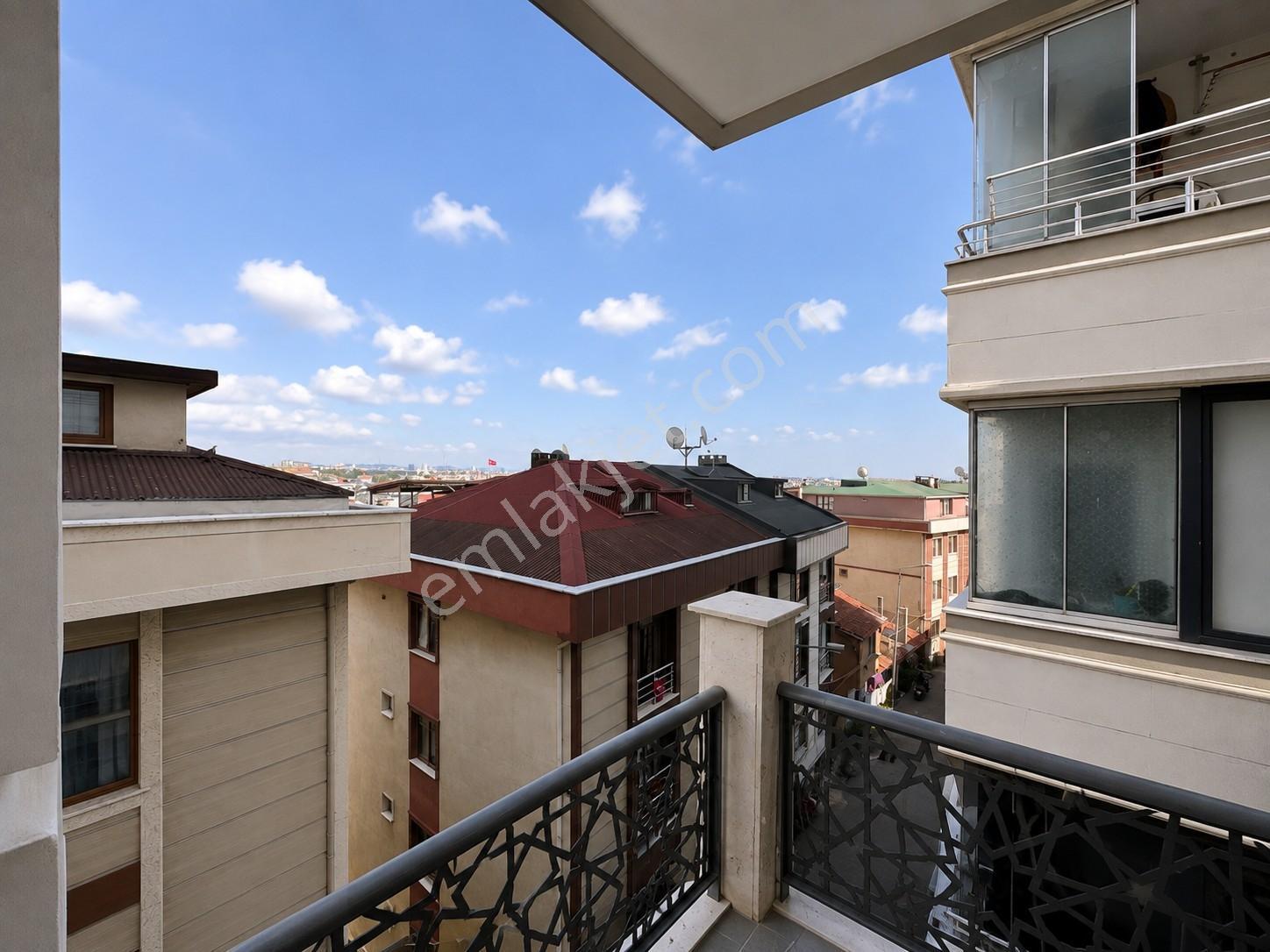 Gaziosmanpaşa Karlıtepe'de Butik Sitede 2+1 Masrafsız Daire — fotoğraf 7