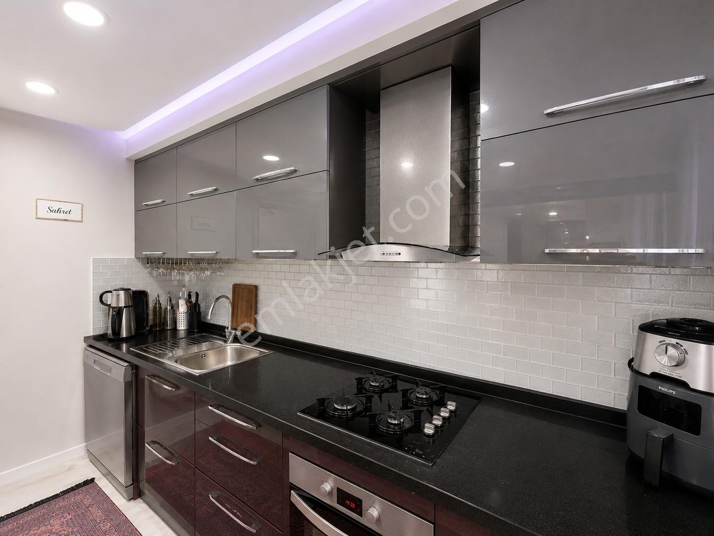 Gaziosmanpaşa Karlıtepe'de Butik Sitede 2+1 Masrafsız Daire — fotoğraf 13