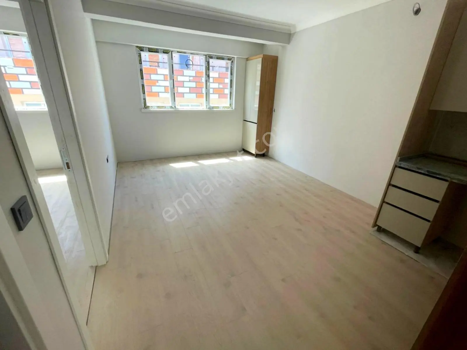 Erciyas'tan Cadde Üzeri Askeriye Yakını 3.katta 1+1 Sıfır Daire — fotoğraf 4