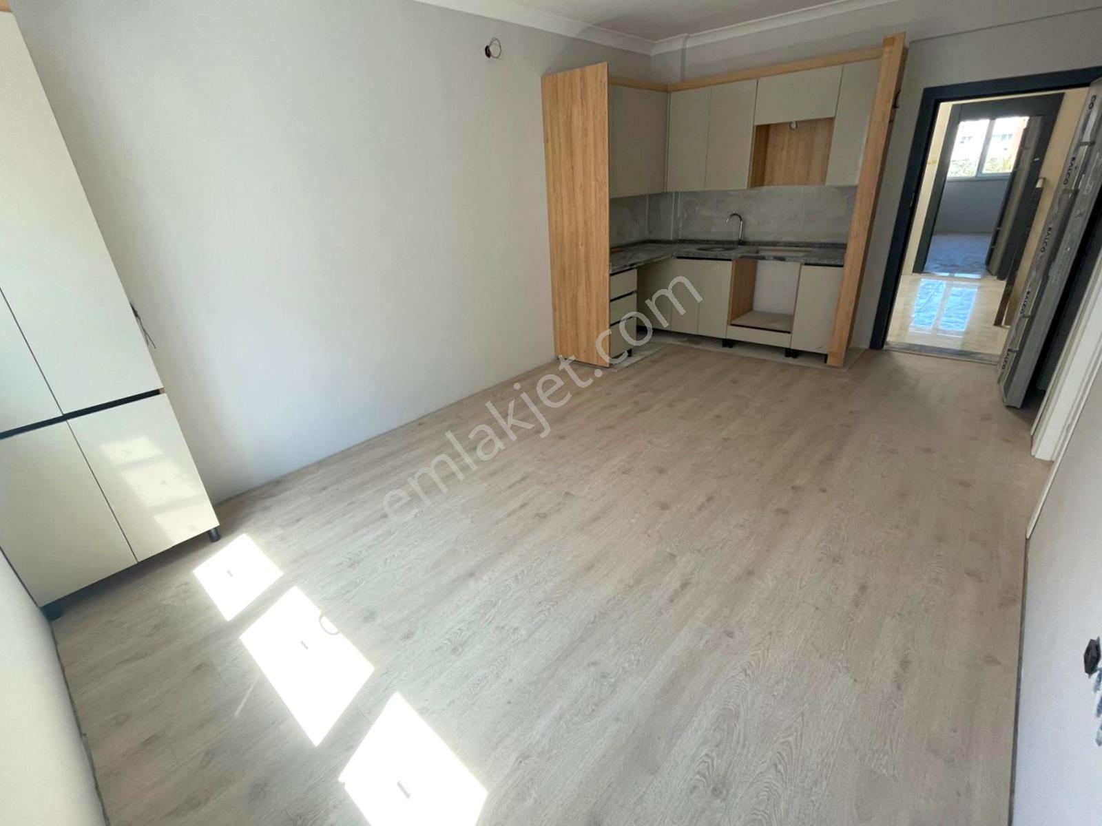 Erciyas'tan Cadde Üzeri Askeriye Yakını 3.katta 1+1 Sıfır Daire — fotoğraf 7