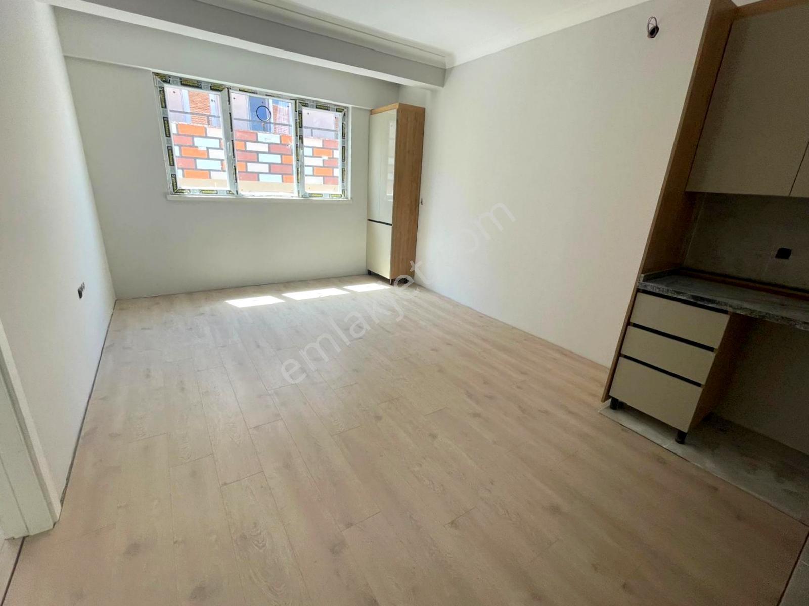 Erciyas'tan Cadde Üzeri Askeriye Yakını 3.katta 1+1 Sıfır Daire — fotoğraf 8