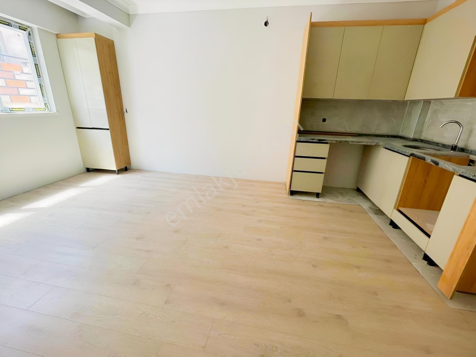 Erciyas'tan Cadde Üzeri Askeriye Yakını 3.katta 1+1 Sıfır Daire — fotoğraf 10