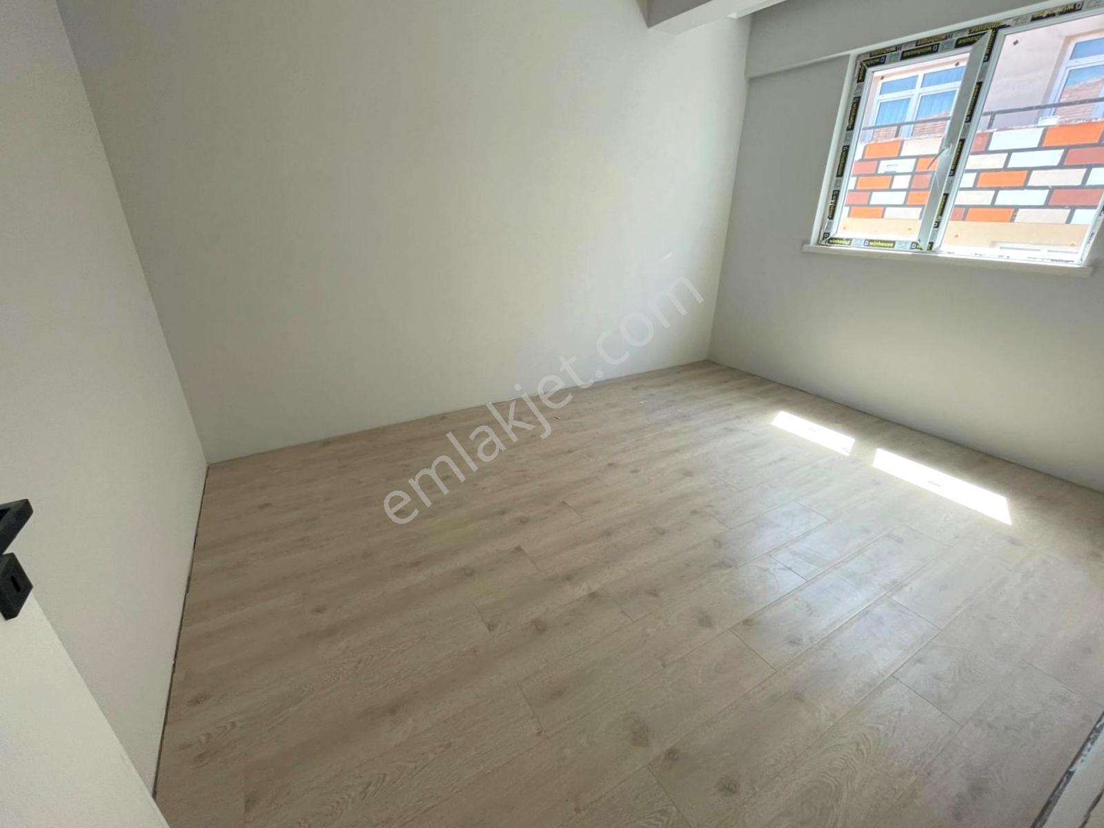 Erciyas'tan Cadde Üzeri Askeriye Yakını 3.katta 1+1 Sıfır Daire — fotoğraf 11