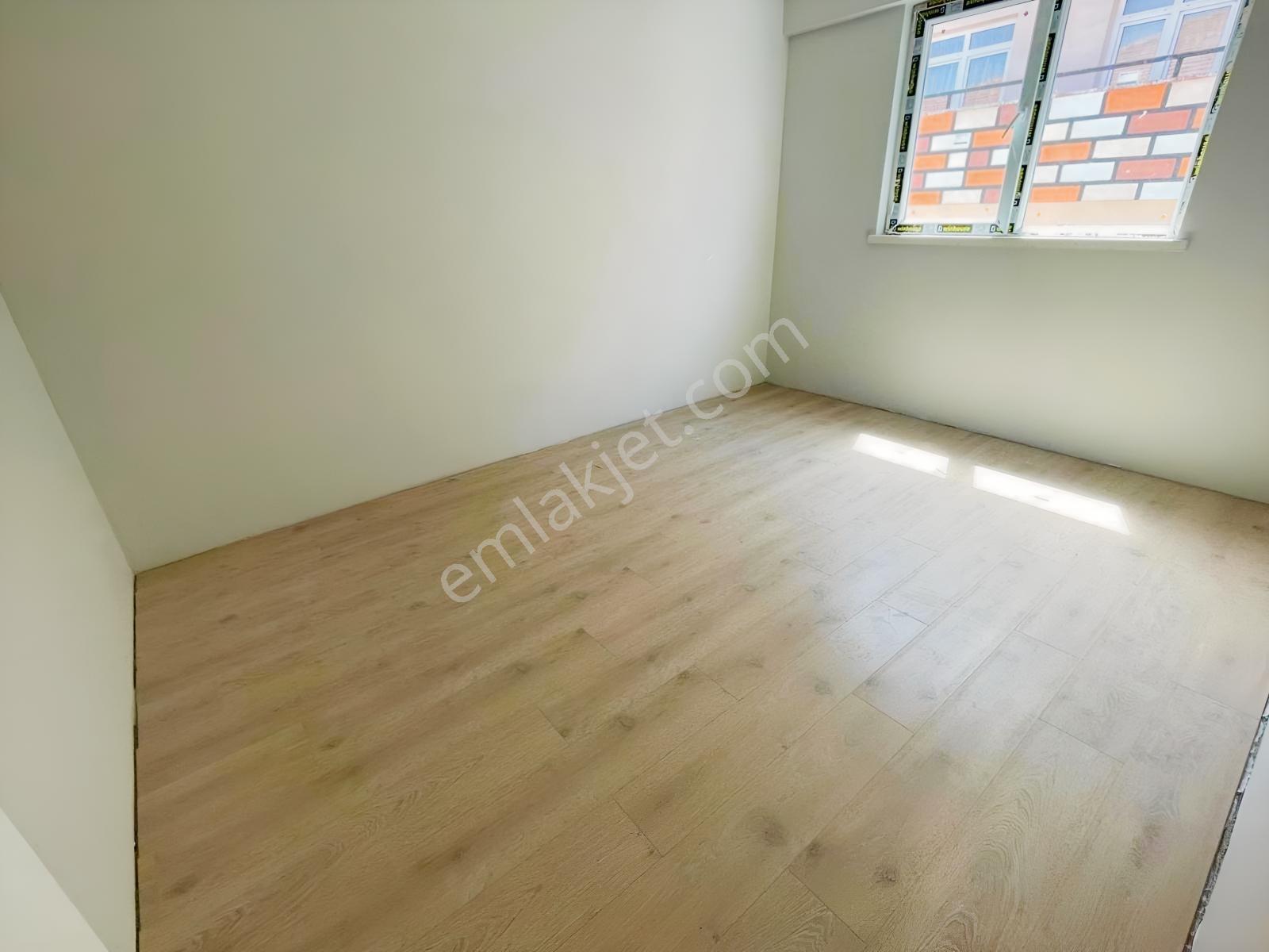 Erciyas'tan Cadde Üzeri Askeriye Yakını 3.katta 1+1 Sıfır Daire — fotoğraf 12