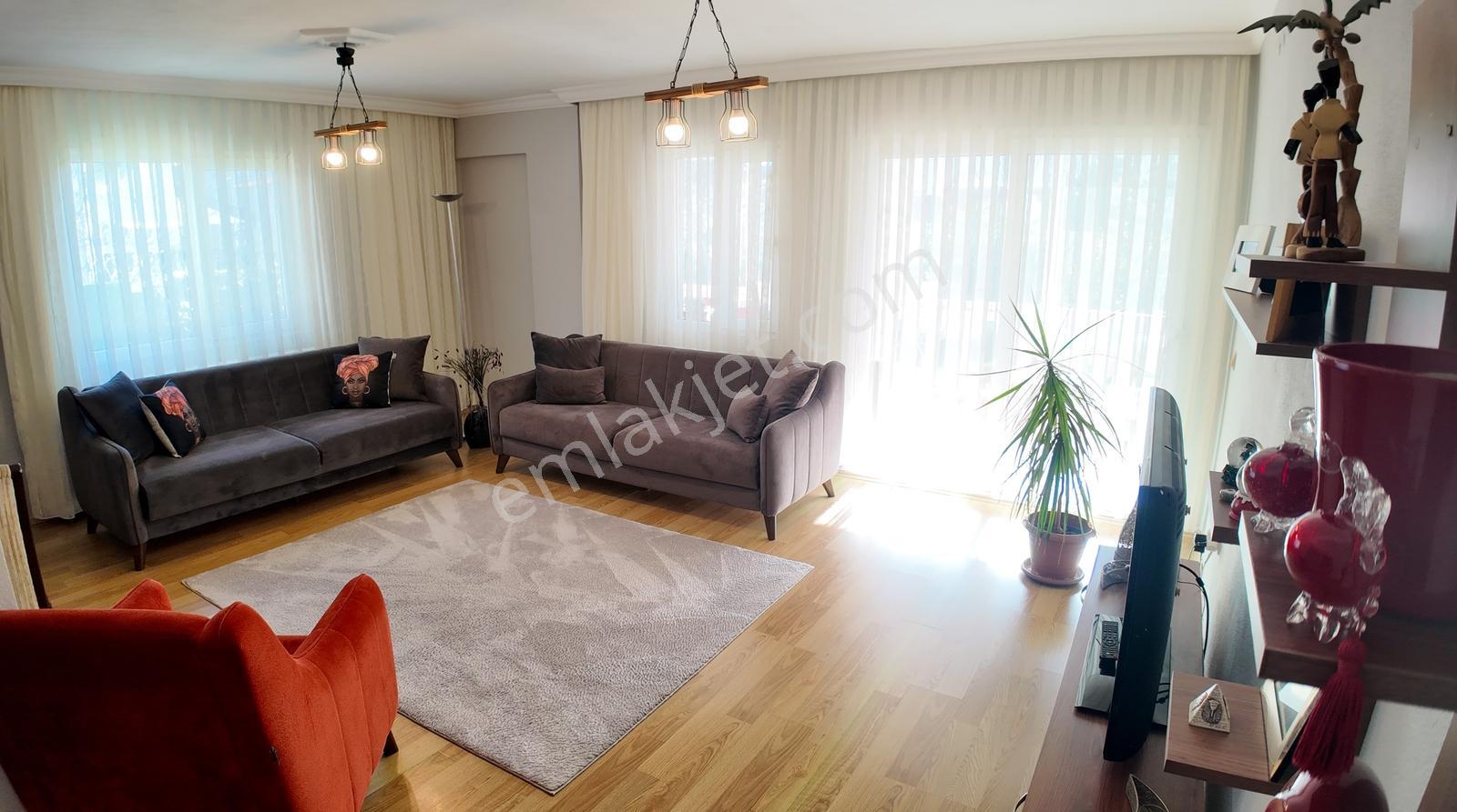 İzmir Seferihisar Satılık 5+1 Doğalgazlı | Bahçeli Teraslı Villa — fotoğraf 9