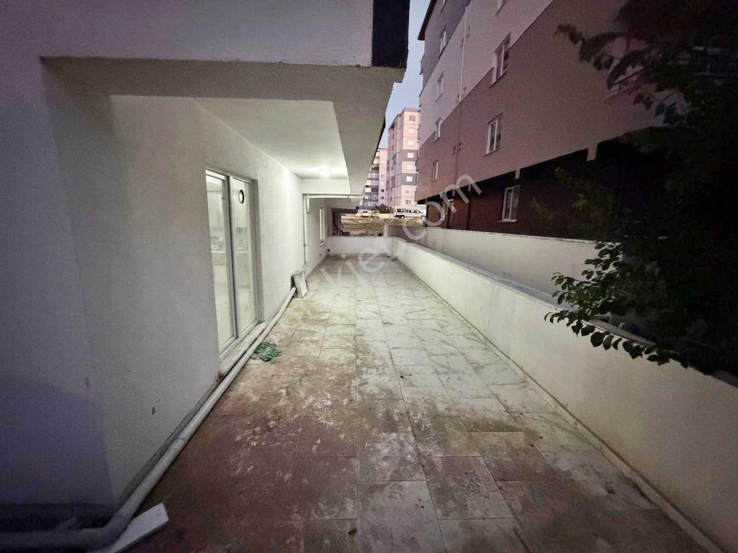 Metin Yapı'dan İskanlı Asansörlü Geniş Teraslı Satılık 1+1 Daire!!!!! — fotoğraf 16
