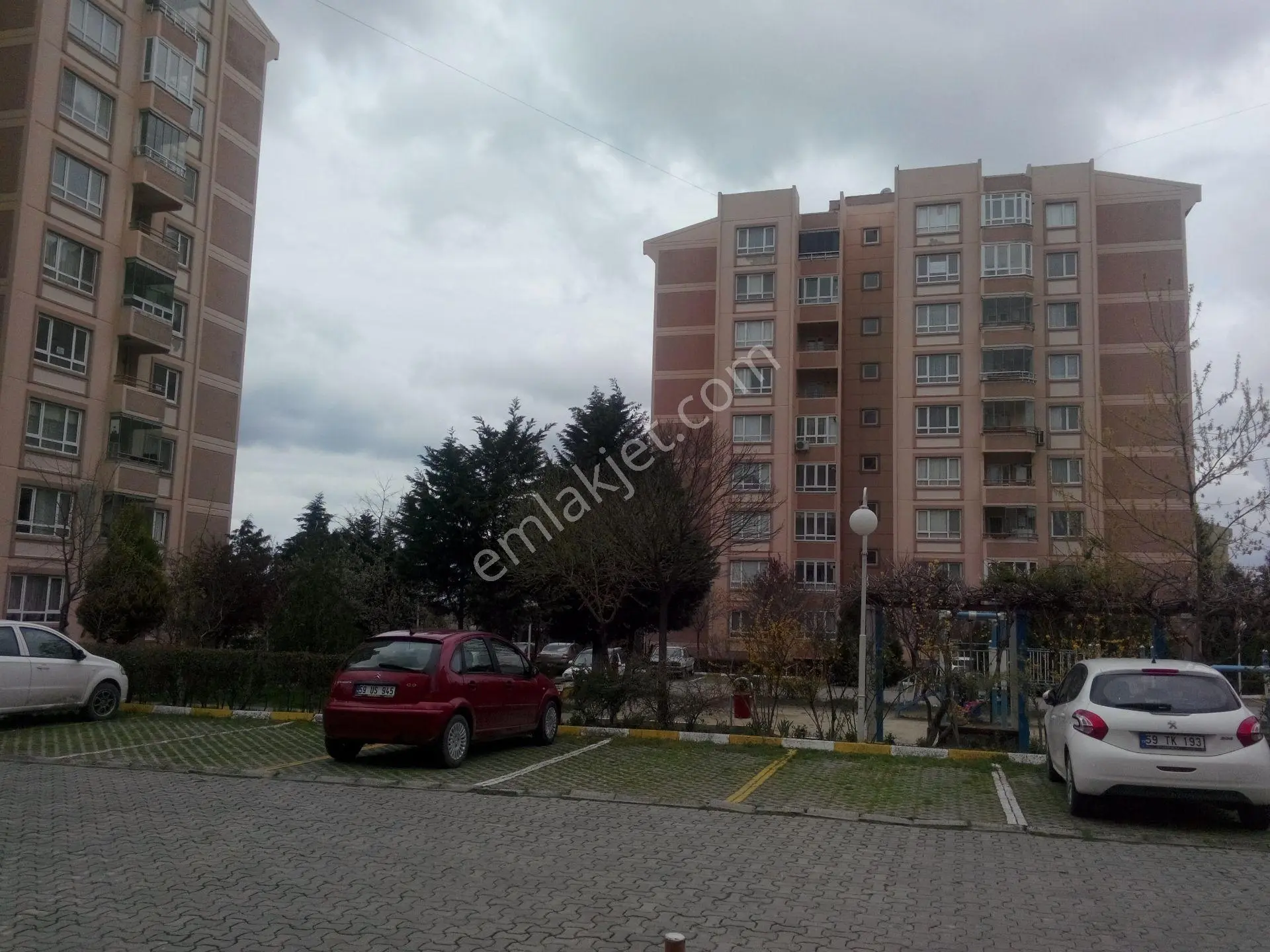 Kapaklı Organize Emlak'tan Meşe Bloklarında 3+1 Satılık Daire — fotoğraf 3