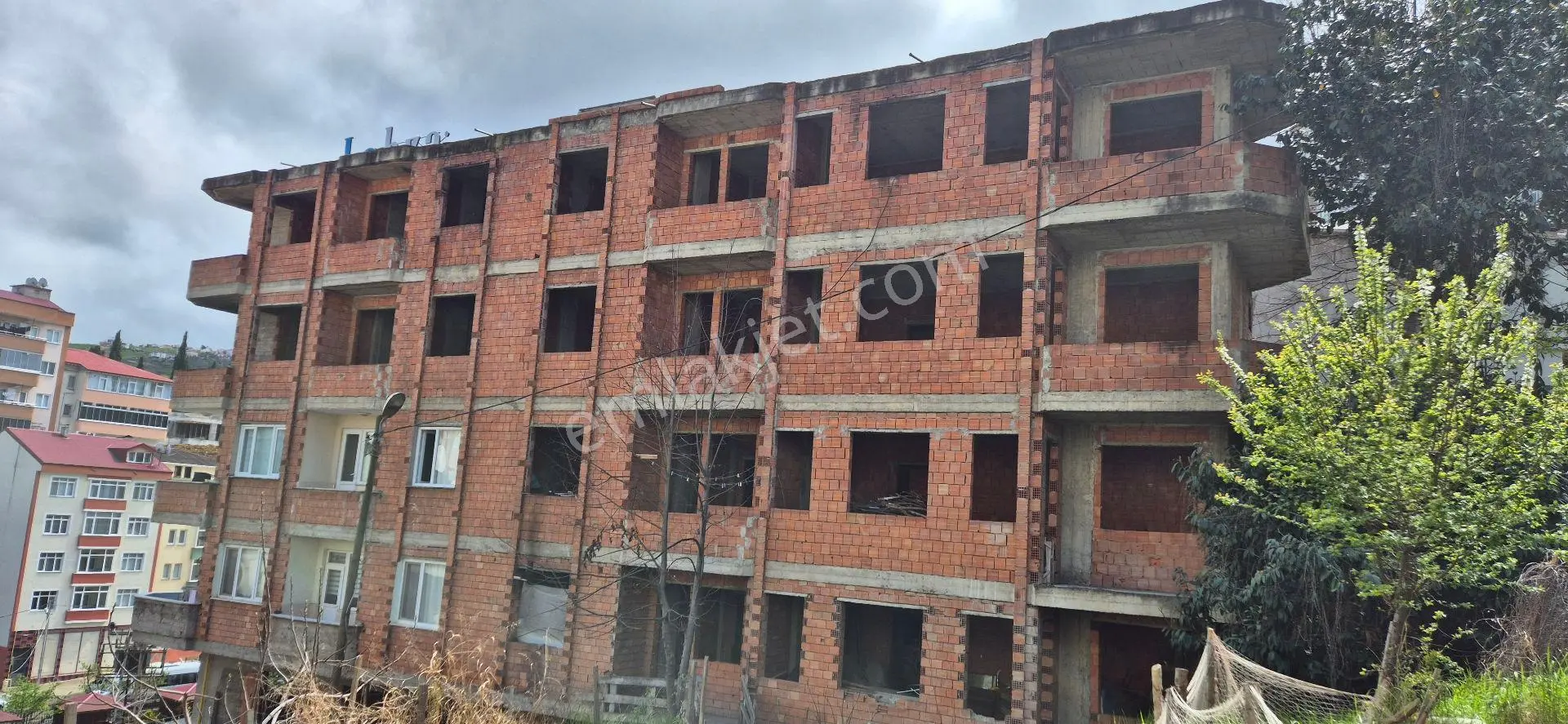 Öztürkler Gayrimenkulden Trabzon Akçaabat Söğütlüde Satılık Yada Kat Karşılığı Müstakil Bina — fotoğraf 3