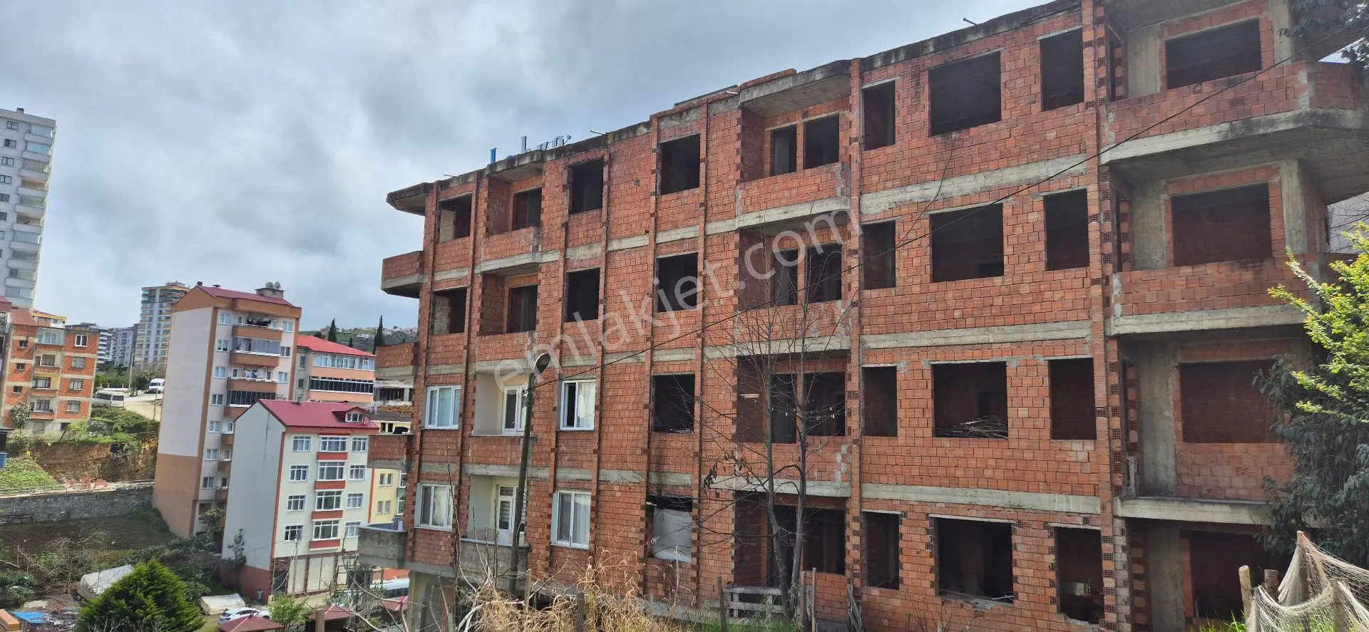 Öztürkler Gayrimenkulden Trabzon Akçaabat Söğütlüde Satılık Yada Kat Karşılığı Müstakil Bina — fotoğraf 4