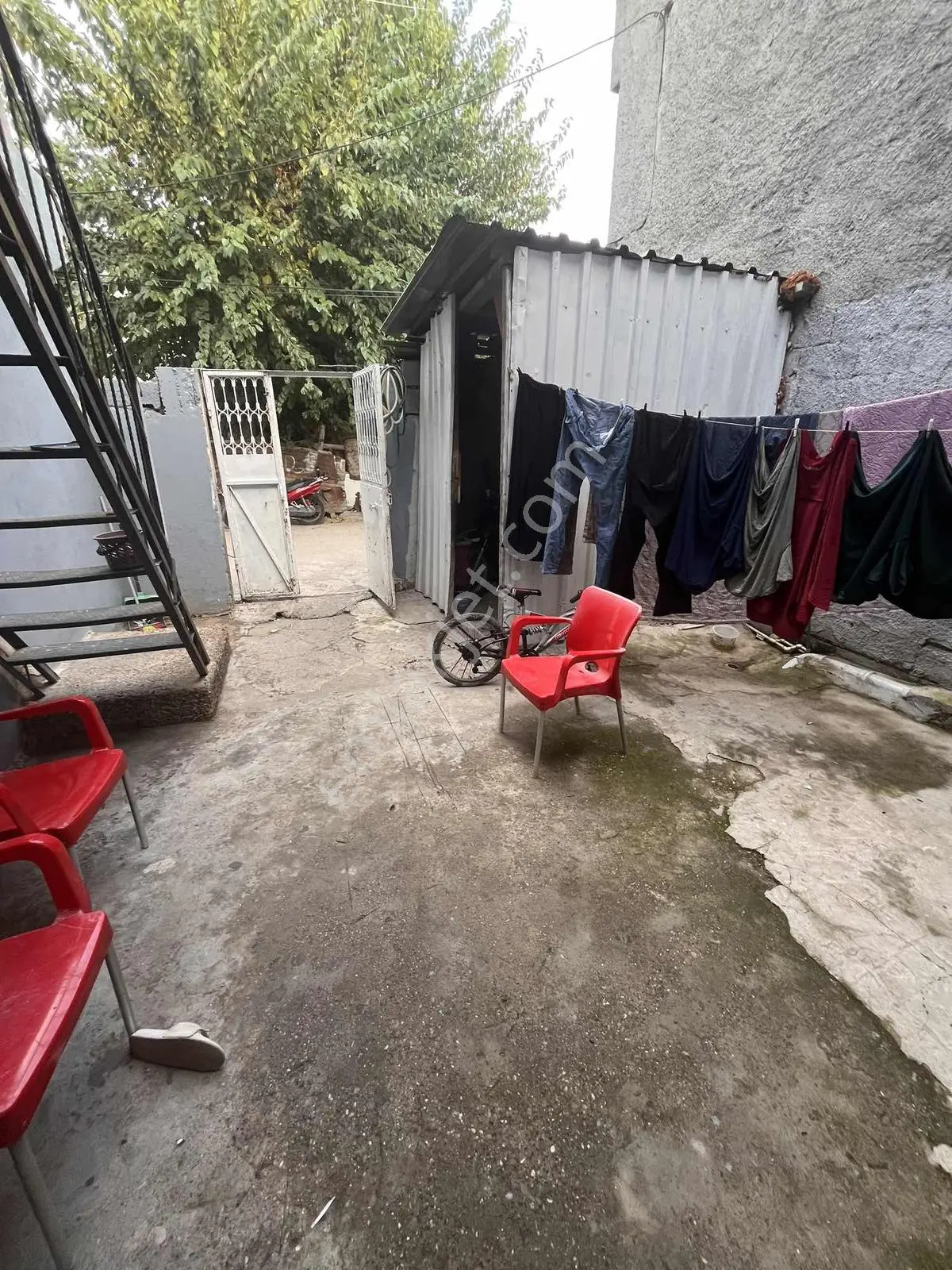 Gülbahçe'de Satılık 2 Katlı Bahçelı Müstakıl Ev — fotoğraf 3