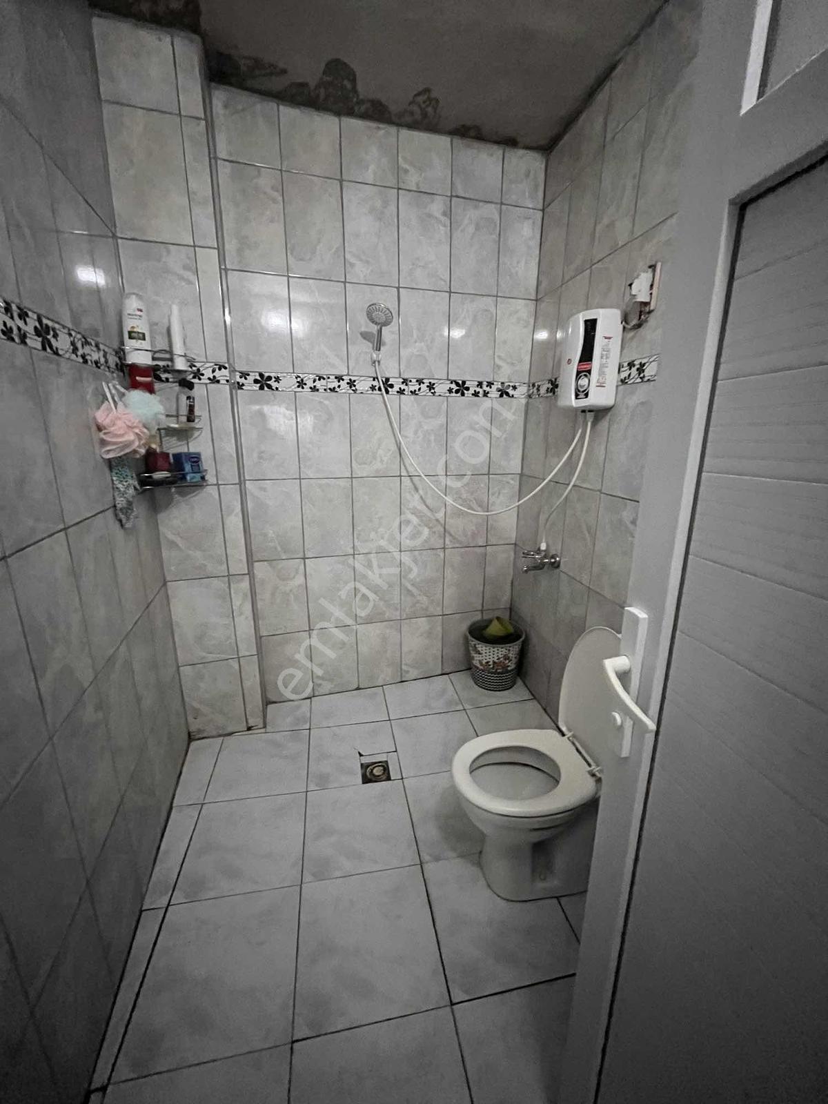 Gülbahçe'de Satılık 2 Katlı Bahçelı Müstakıl Ev — fotoğraf 15