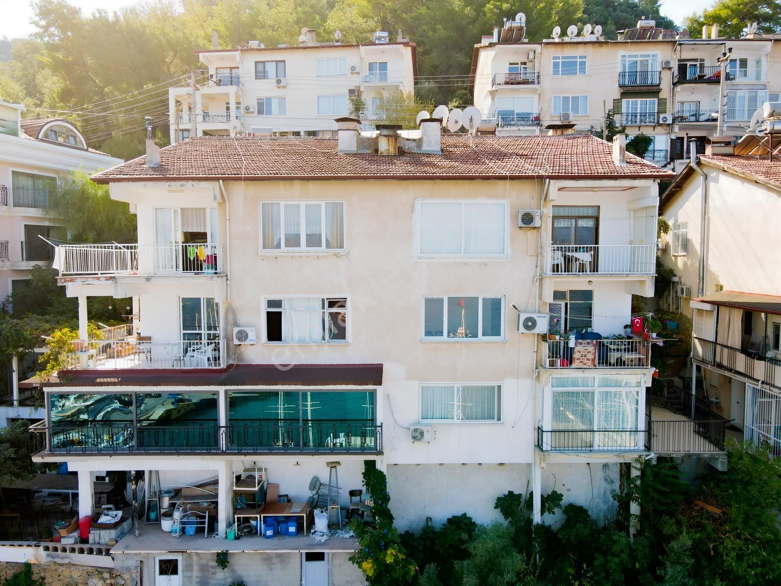 Karagözler Marinada Muhteşem Deniz Manzaralı Satılık 2+1 Daire — fotoğraf 8
