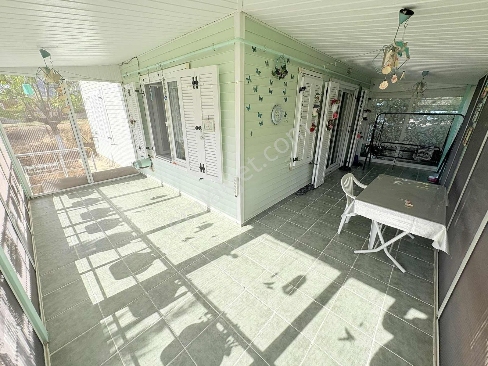 Deniz Tarafında Bahçeli İskanlı Müstakil 2+1 Tek Katlı Villa — fotoğraf 10