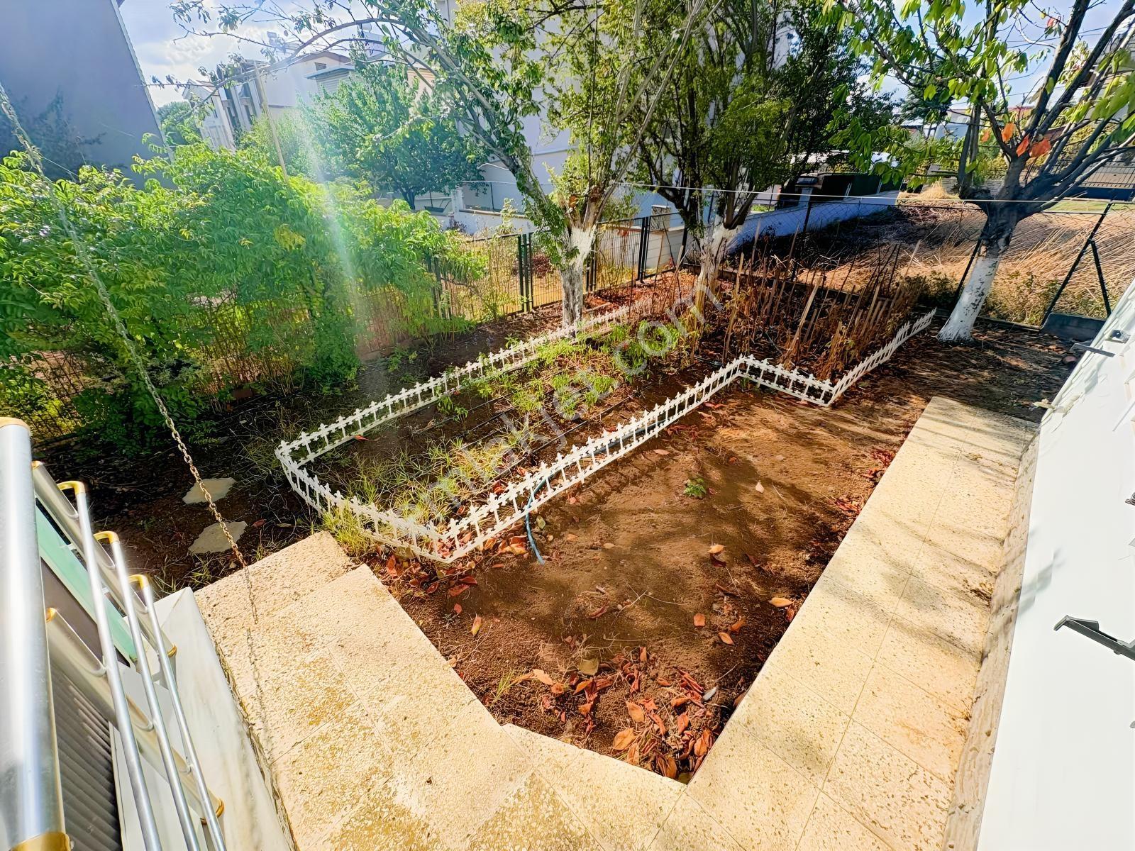 Deniz Tarafında Bahçeli İskanlı Müstakil 2+1 Tek Katlı Villa — fotoğraf 16