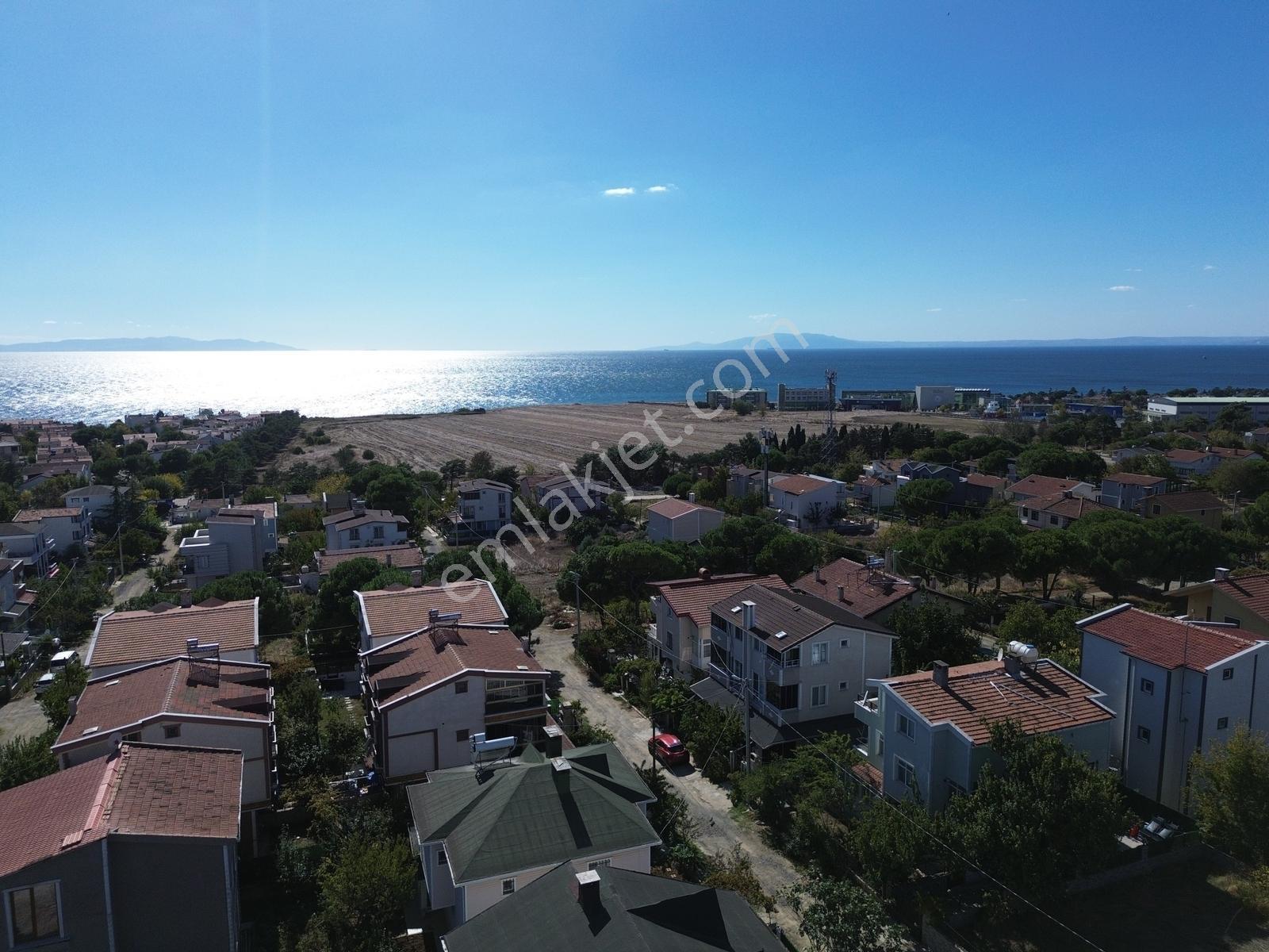Deniz Tarafında Bahçeli İskanlı Müstakil 2+1 Tek Katlı Villa — fotoğraf 24