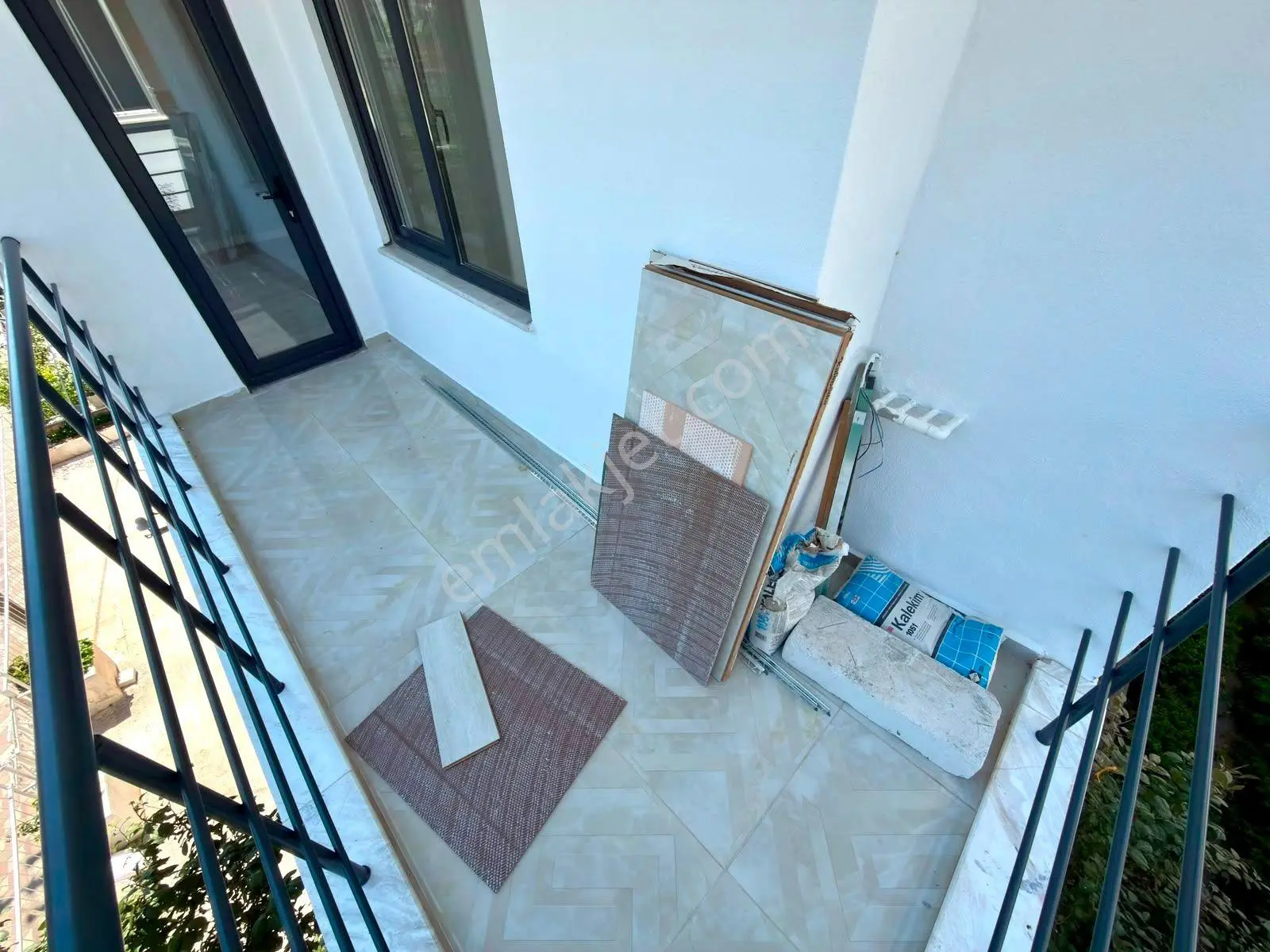 Referans'tan Akçay Merkez'de Ara Kat Ön Cephe Modern 2+1 Daire — fotoğraf 31