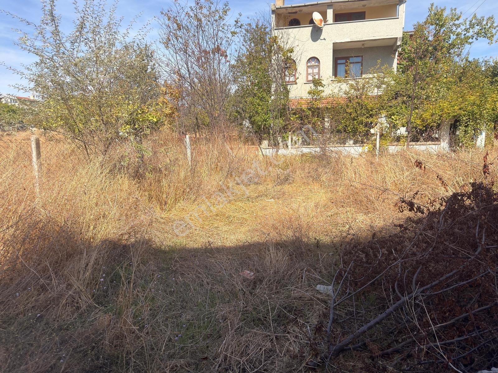 Marmara Ereğlisi Yeniçiftlik'te 140 M² Net, Tel Çitli Arsa — fotoğraf 3