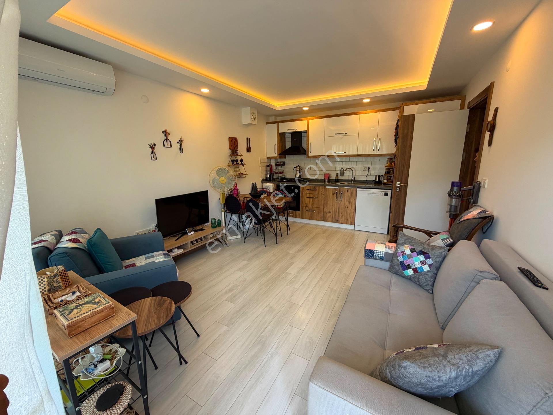 Kuşadası Davutlar Bahçe Katı 1+1 Havuzlu Daire — fotoğraf 3